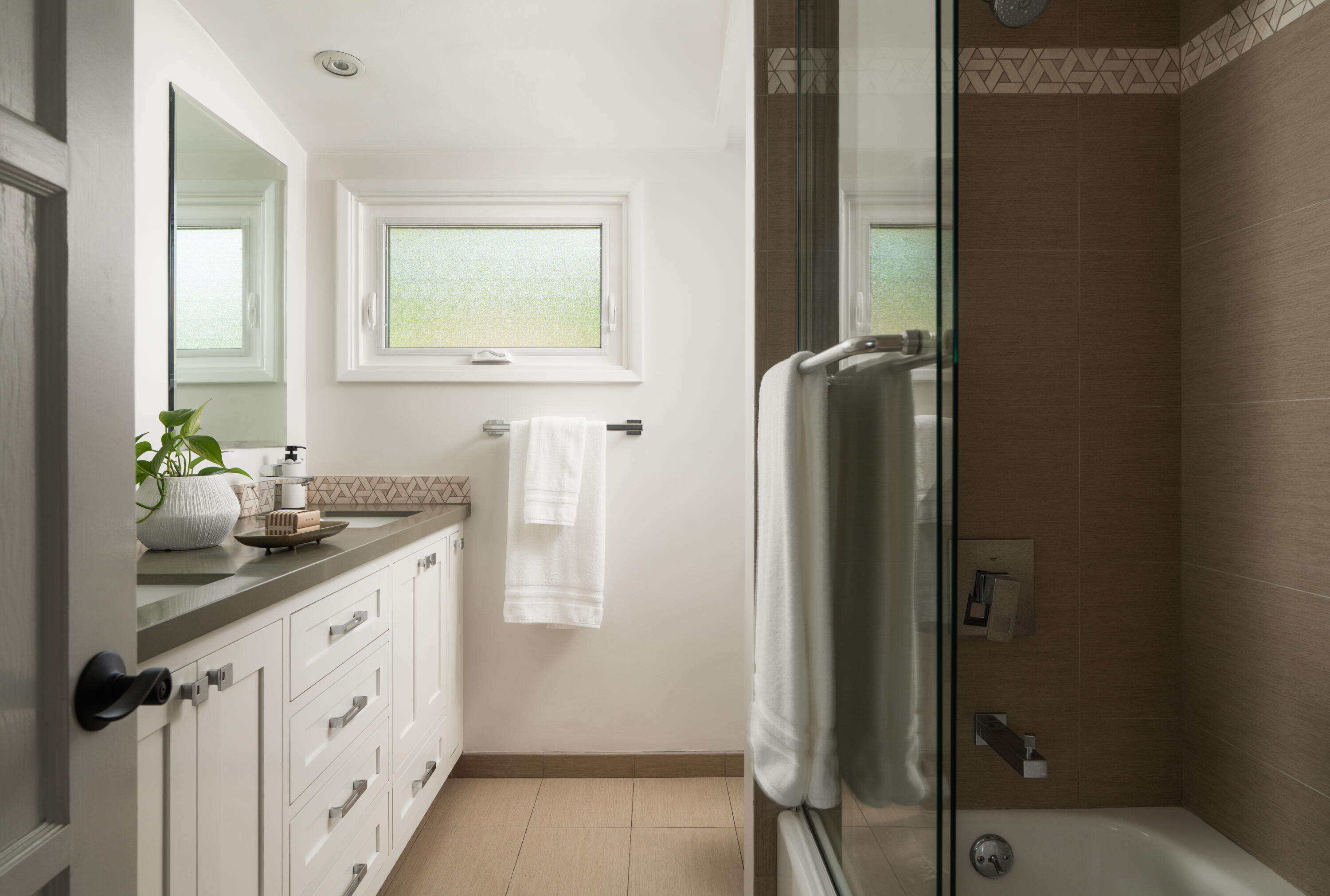 1542 Knoll Circle Drive