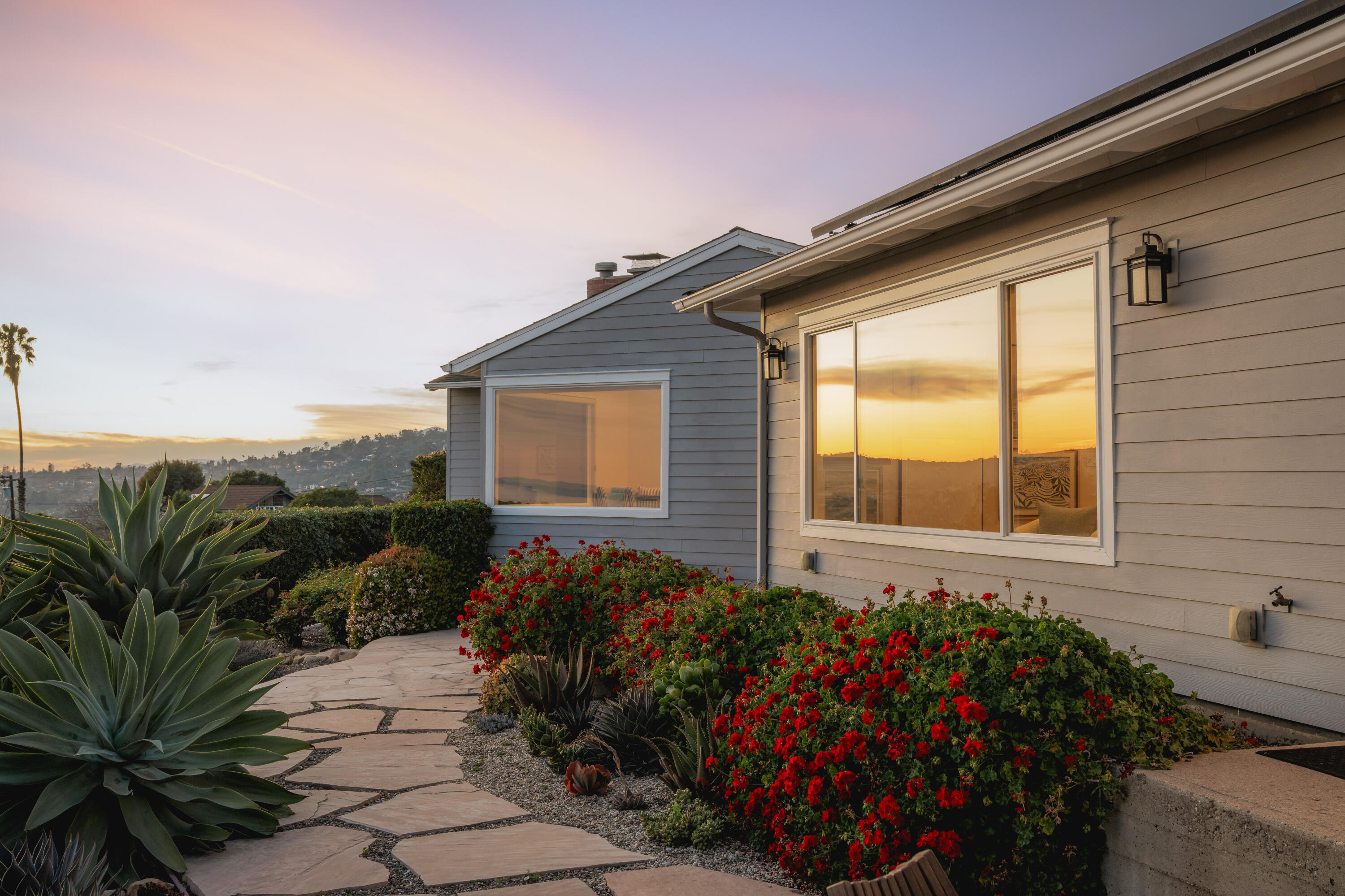 1542 Knoll Circle Drive