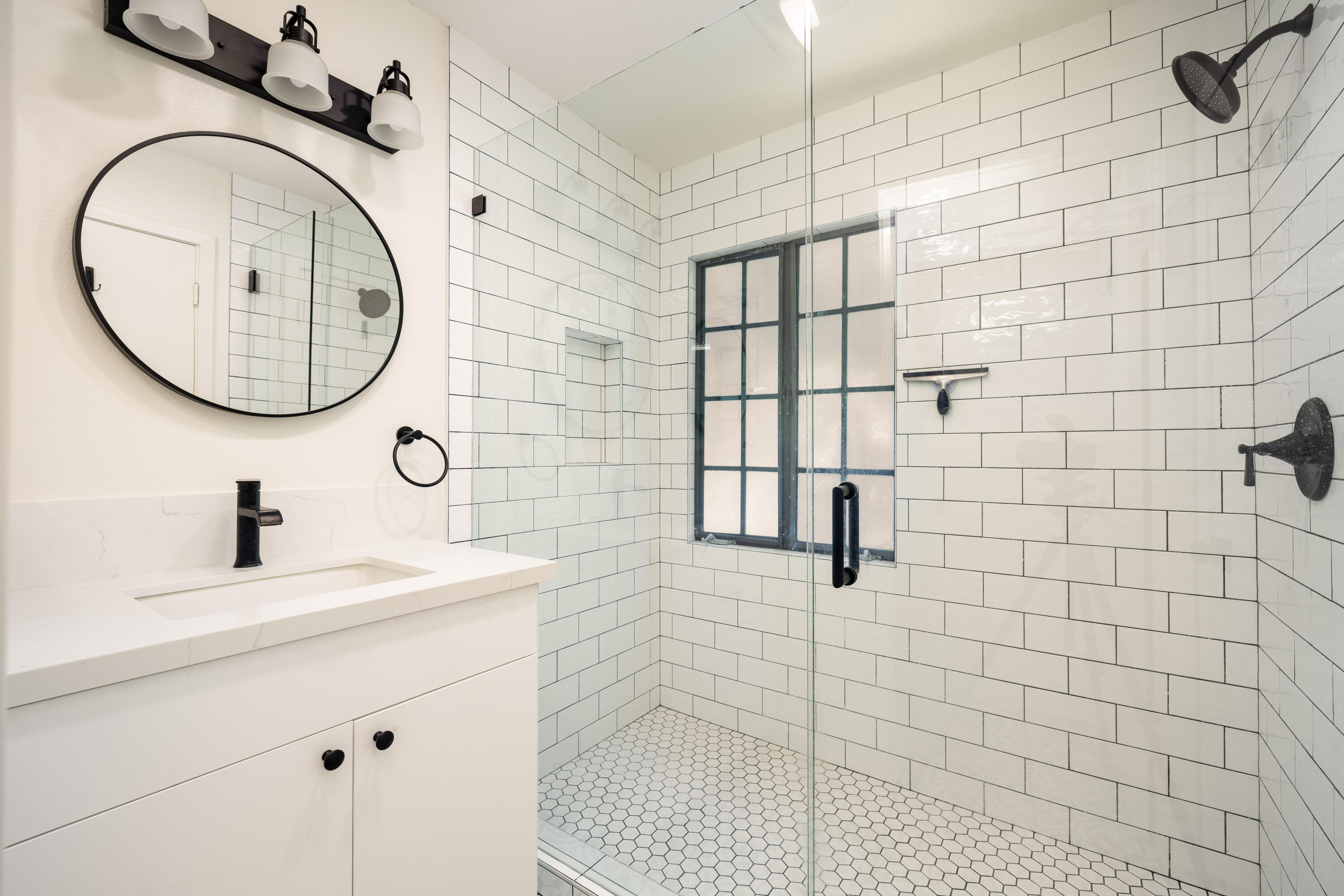 125 Bath Street Apt B2