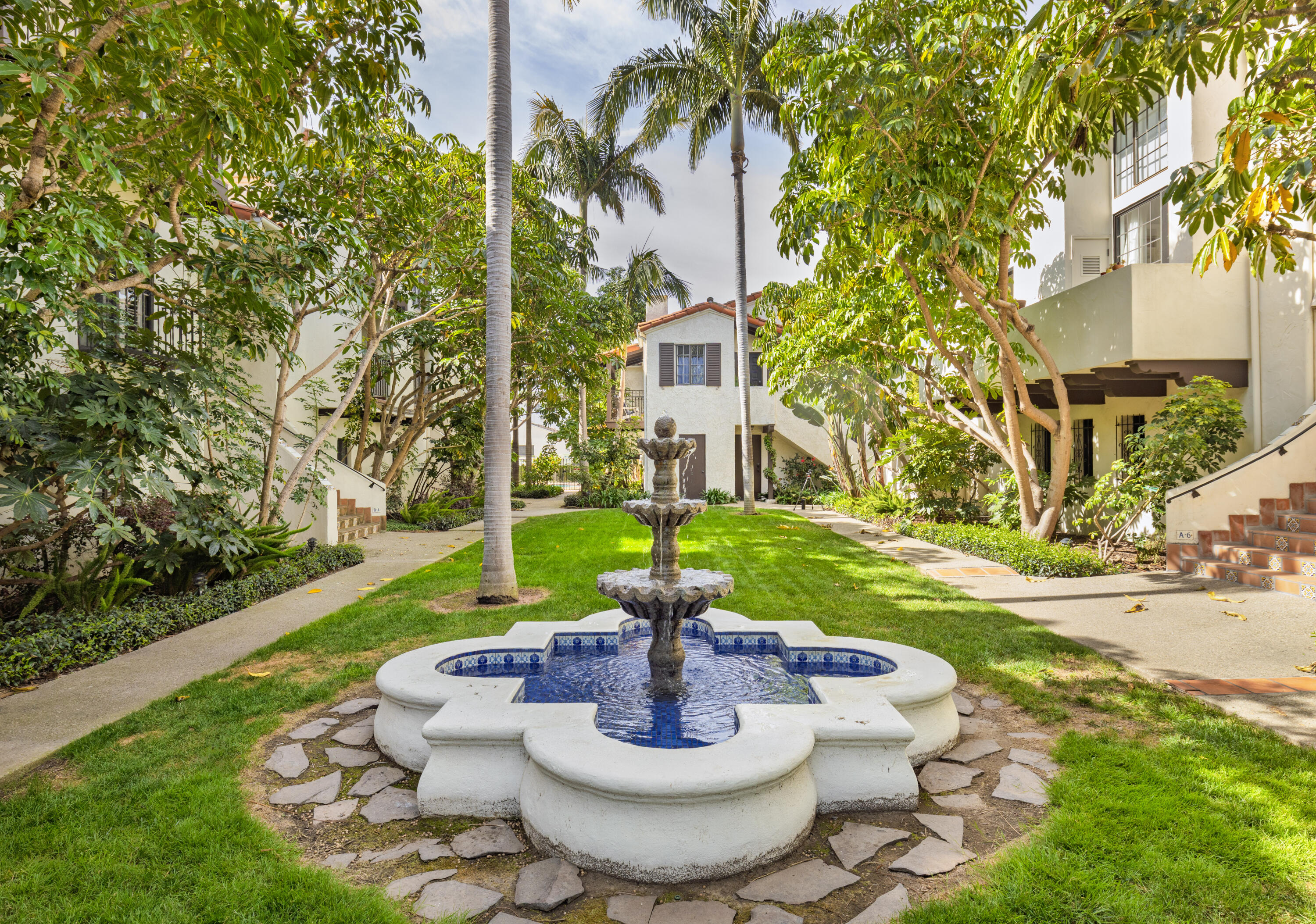 125 Bath Street Apt B2