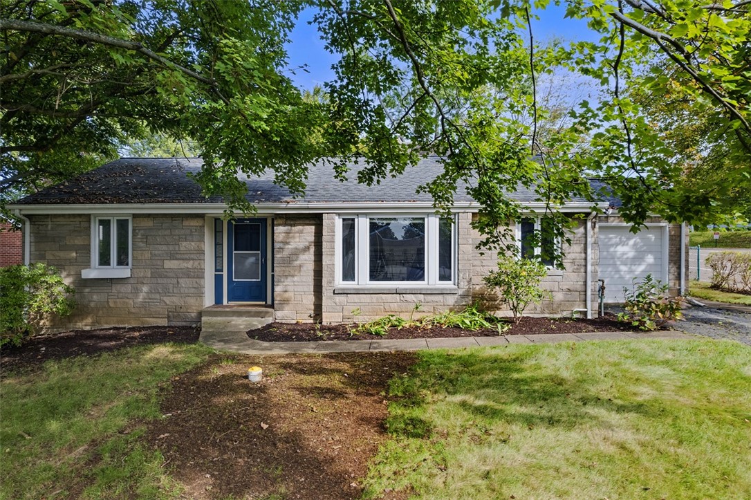 104 Meadow Rd