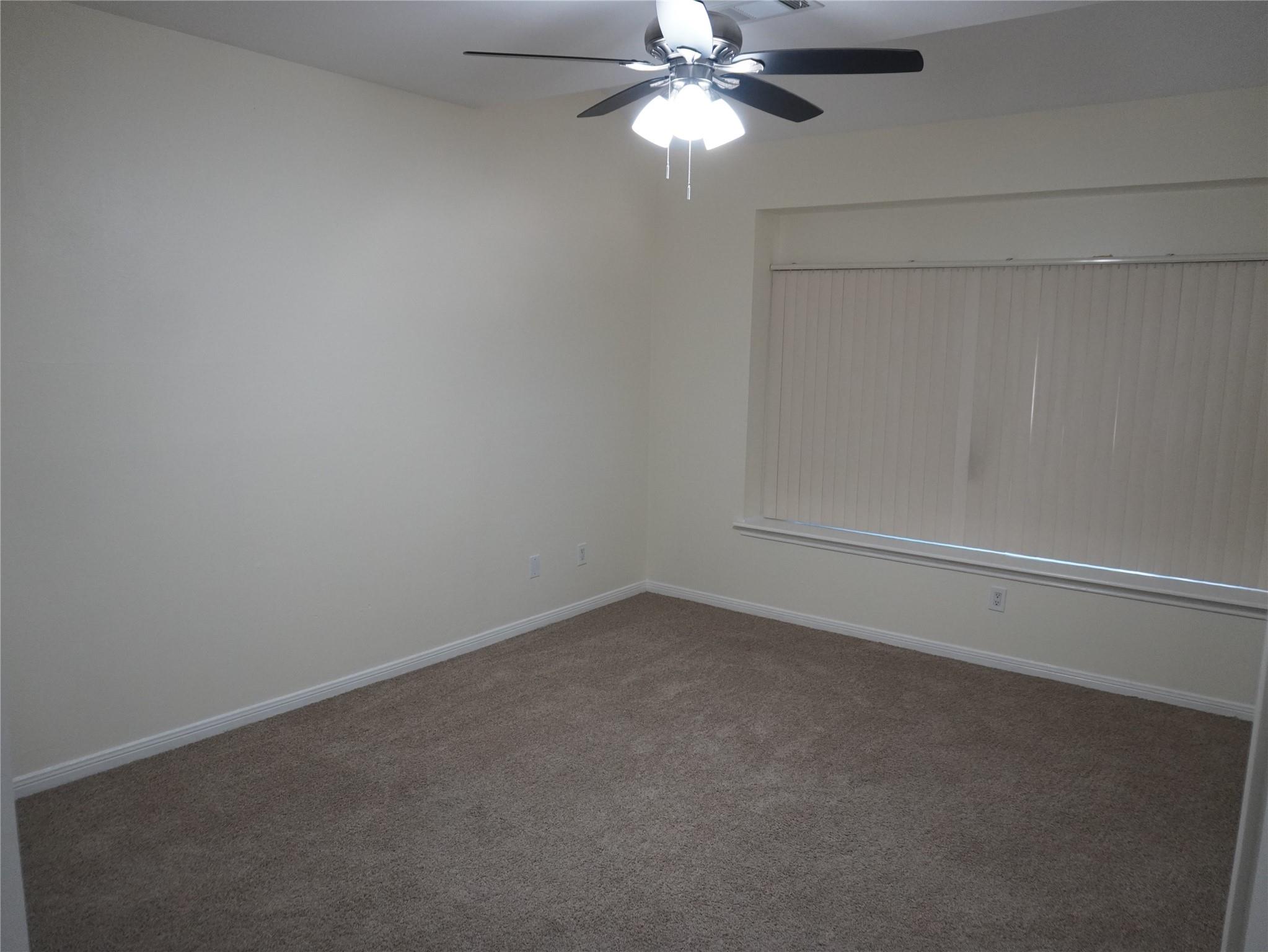 31 N Lakeridge Circle
