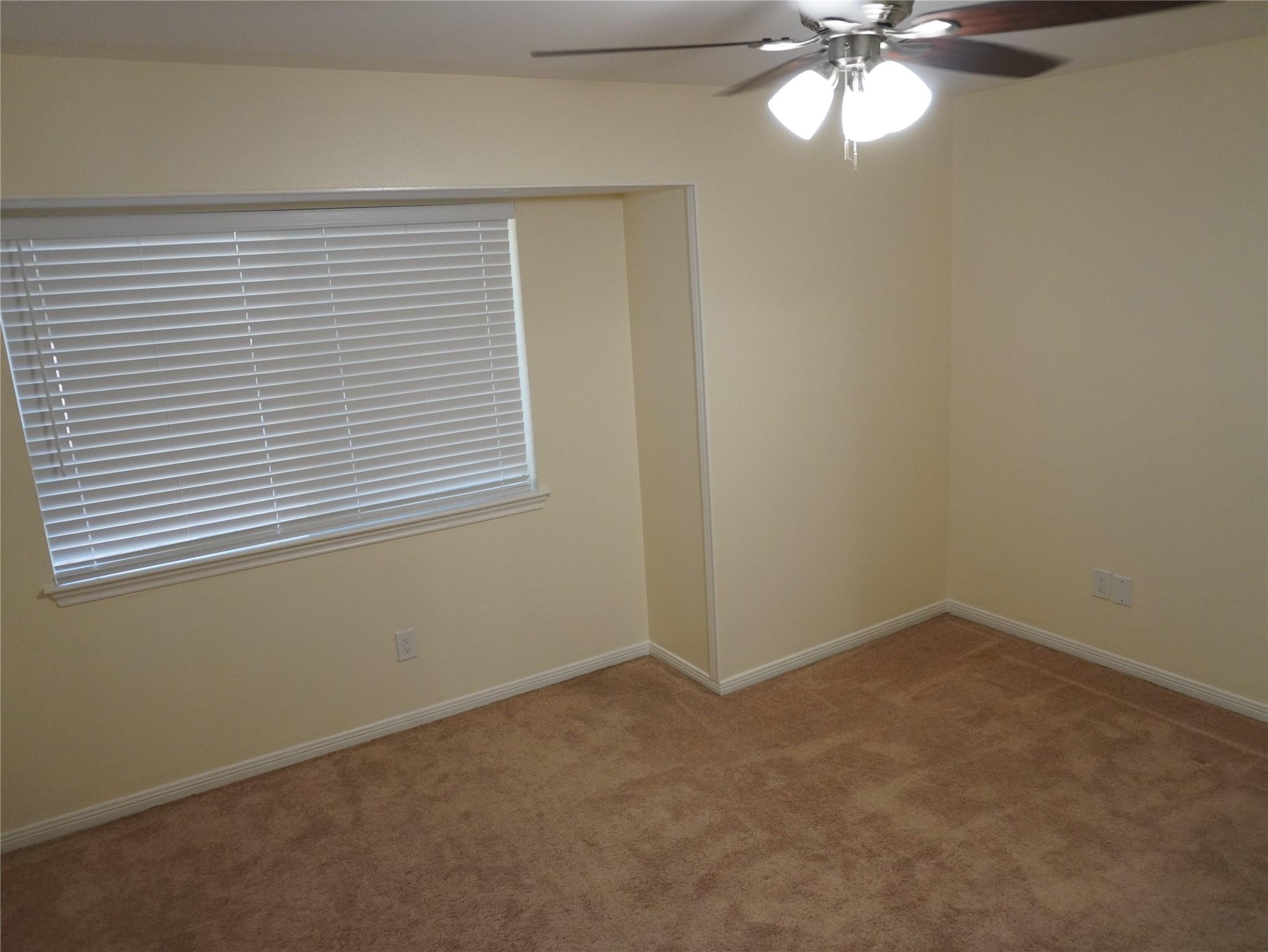 31 N Lakeridge Circle