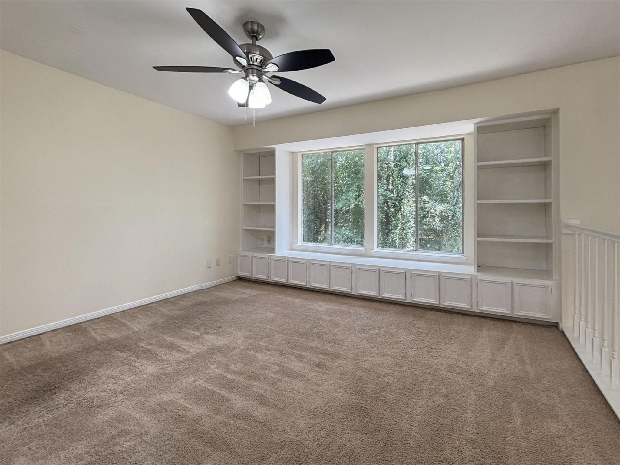 31 N Lakeridge Circle