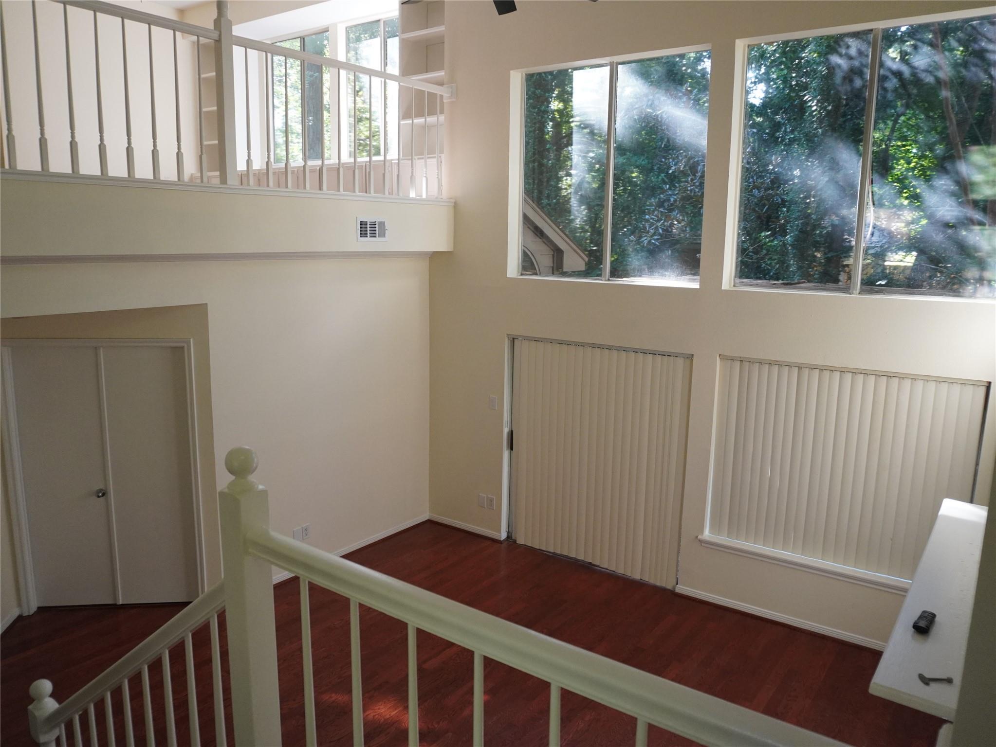 31 N Lakeridge Circle