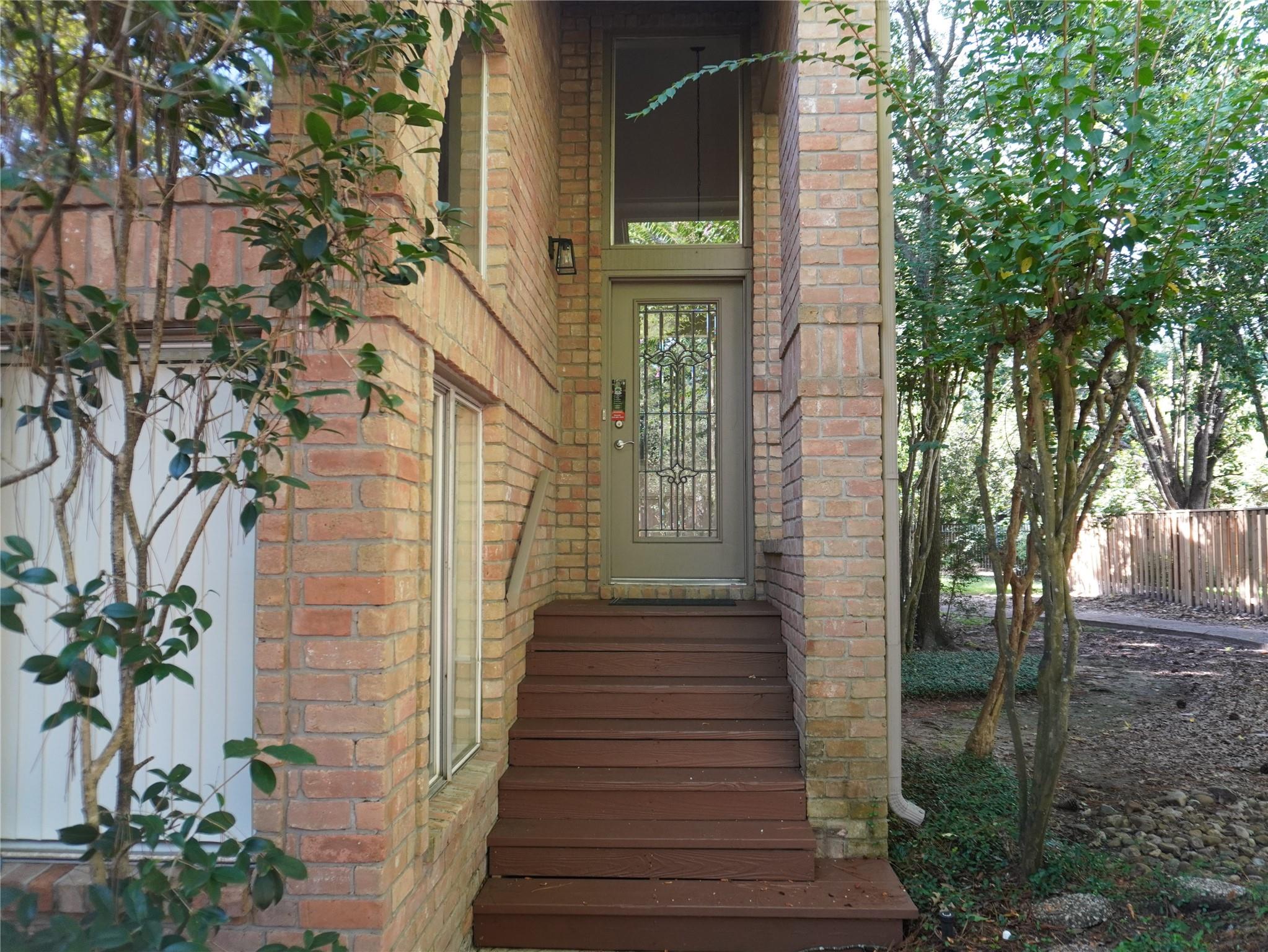 31 N Lakeridge Circle