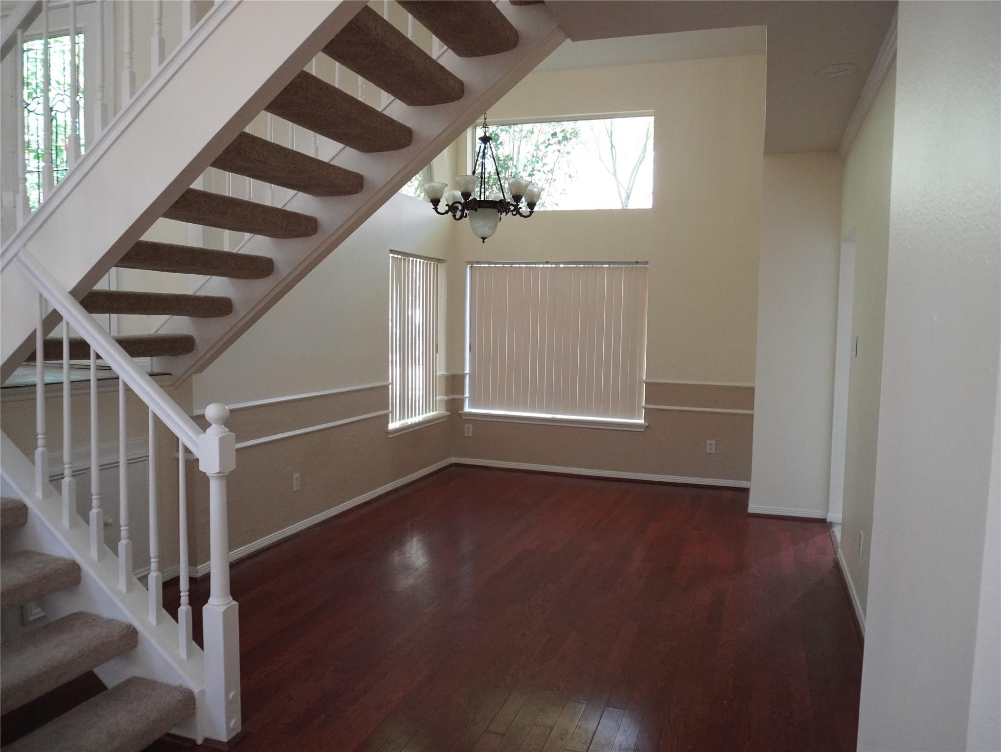 31 N Lakeridge Circle