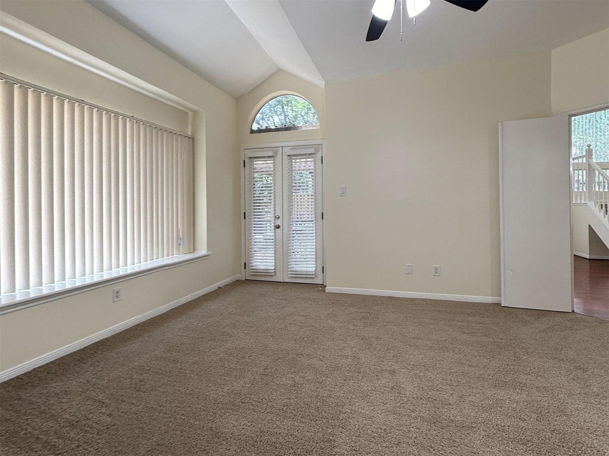 31 N Lakeridge Circle