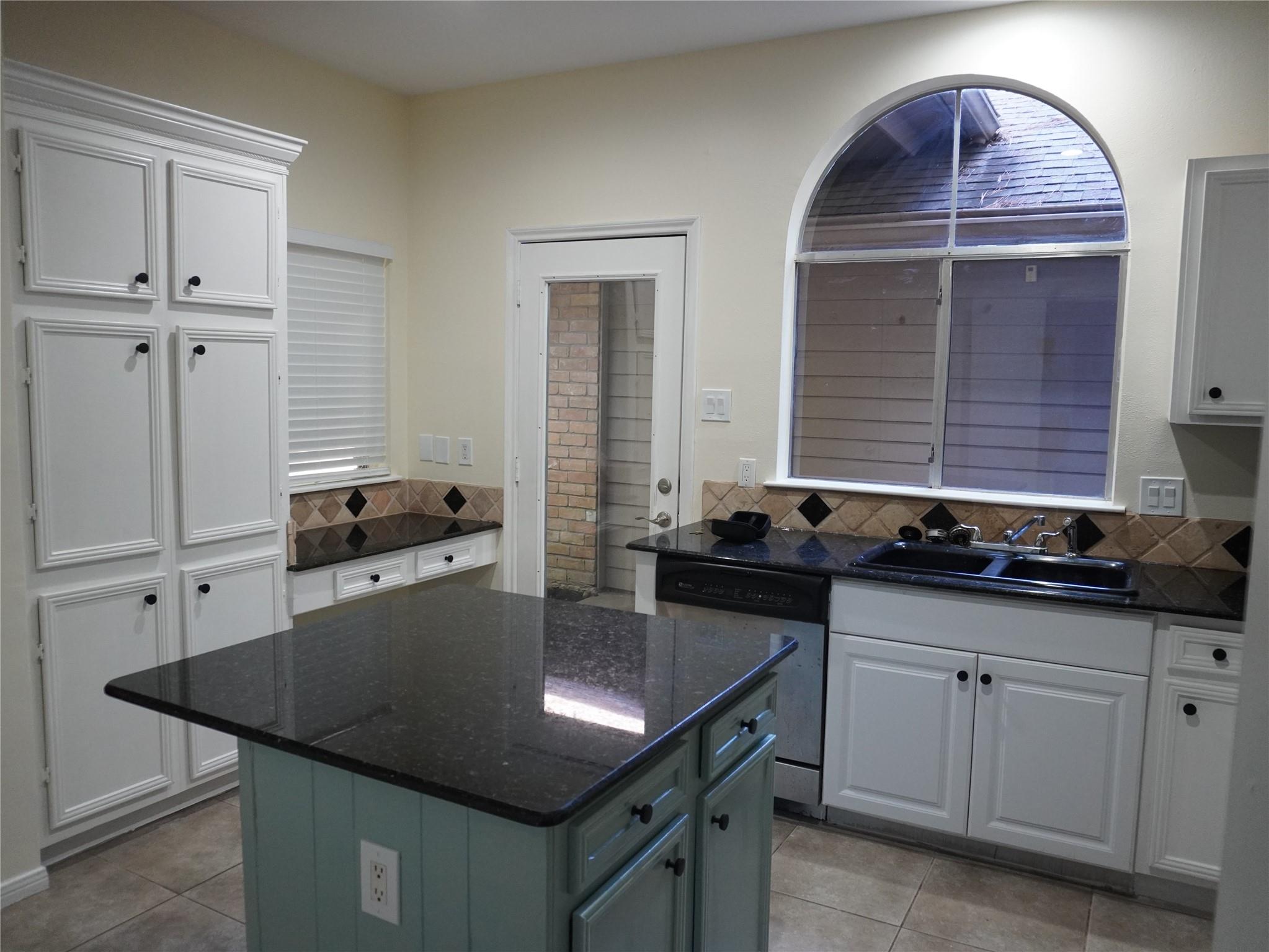 31 N Lakeridge Circle