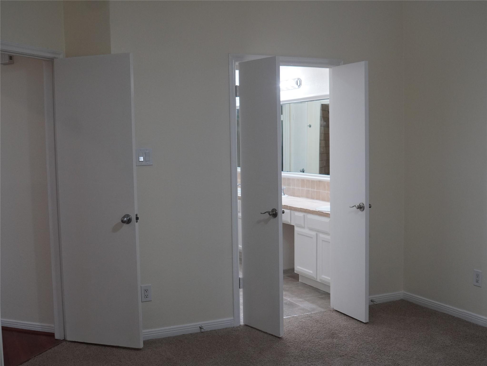 31 N Lakeridge Circle