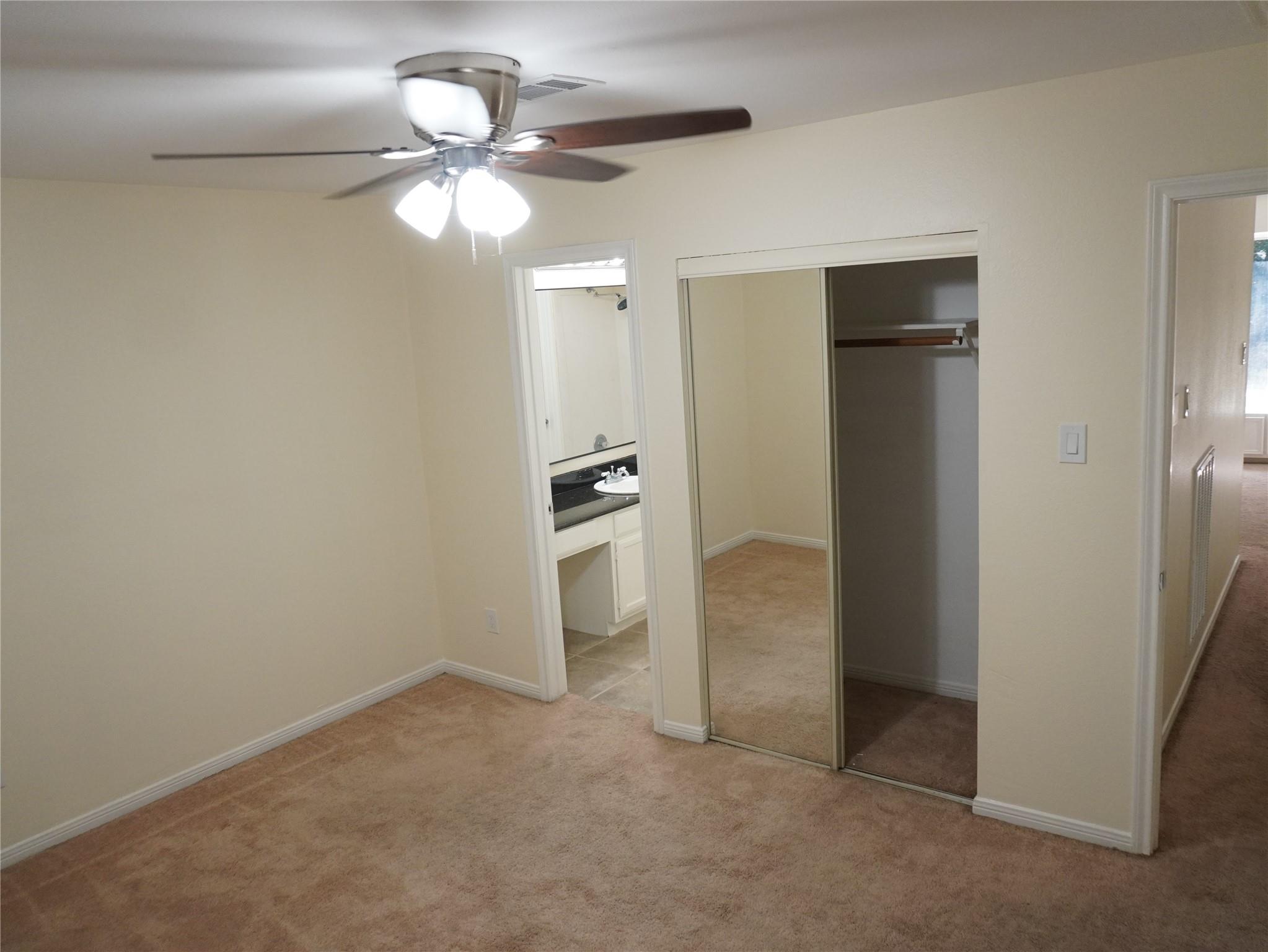31 N Lakeridge Circle