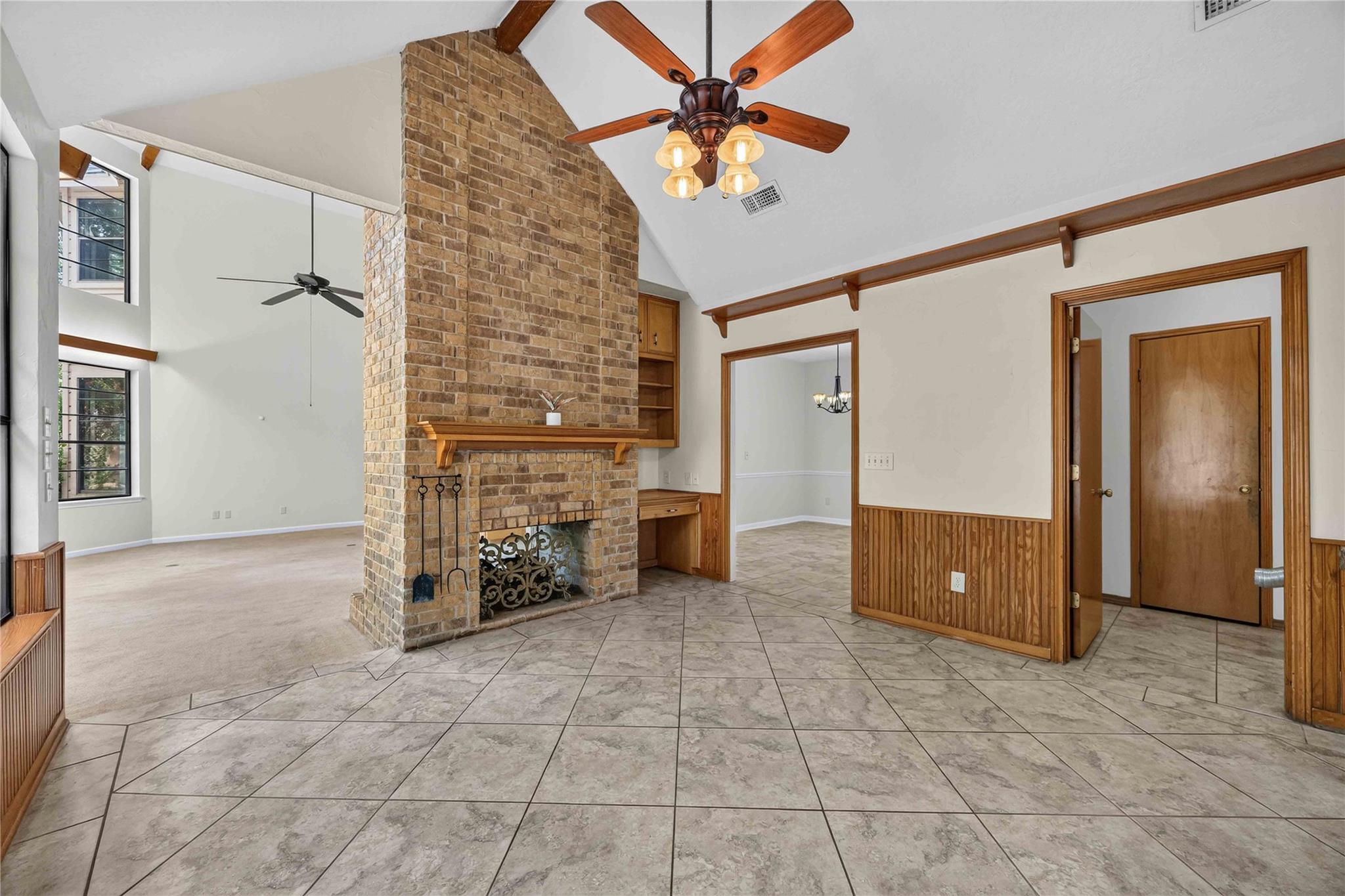 27 Shining Lakes Place