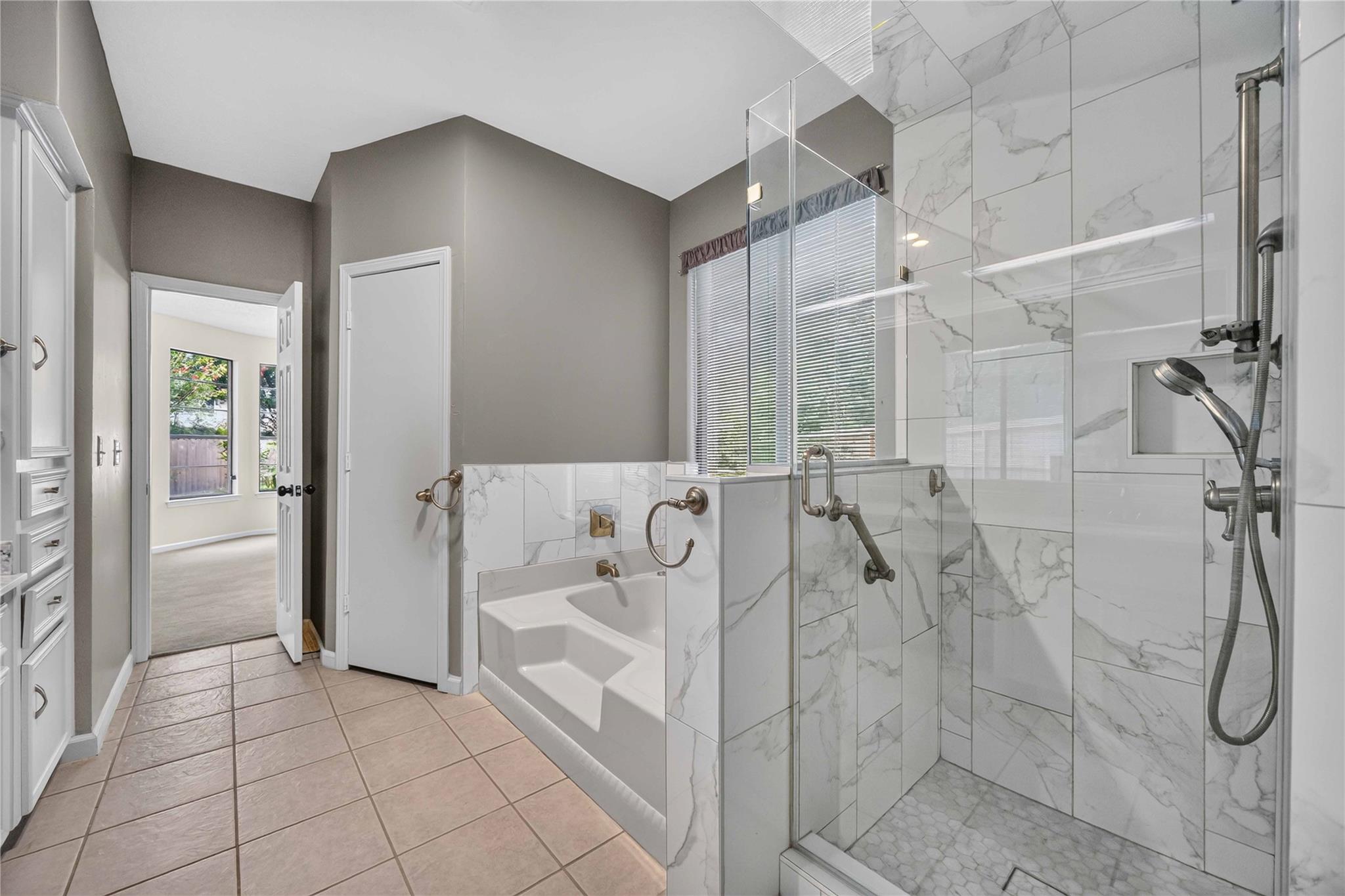 27 Shining Lakes Place