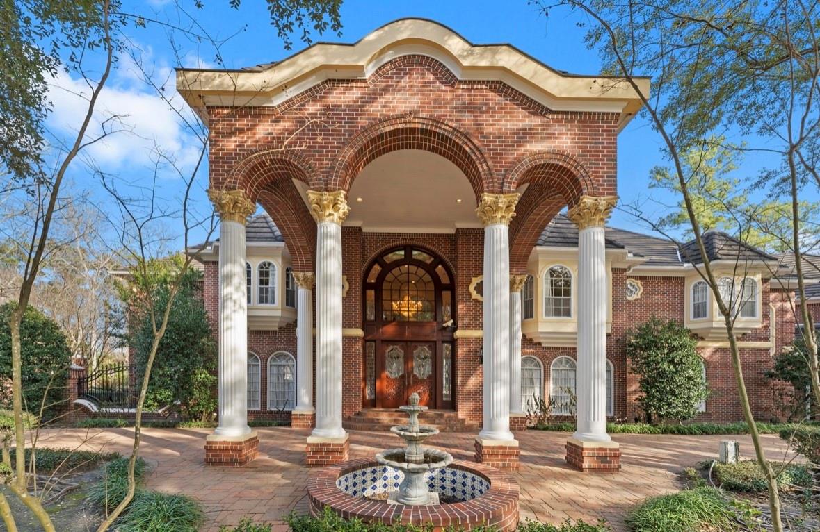 2907 Cedar Woods Place