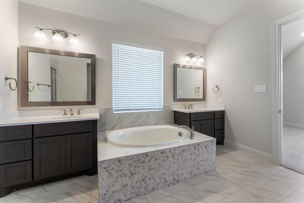 9603 Lakeside Arbor Way