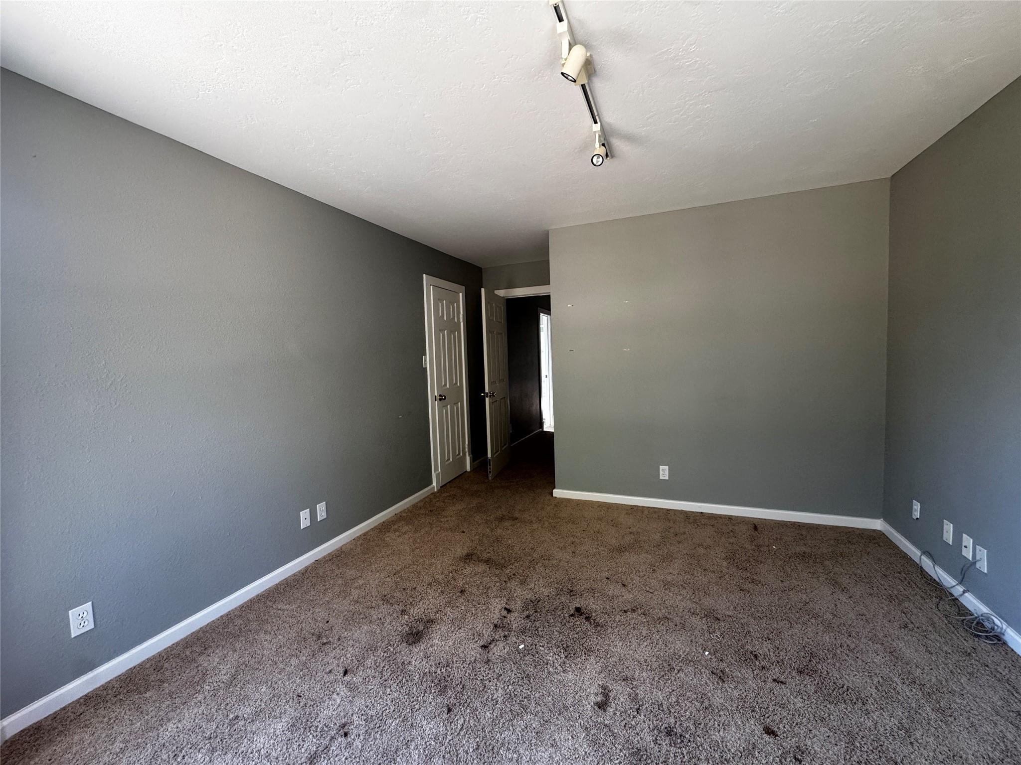 2426 Carriage Lamp Lane