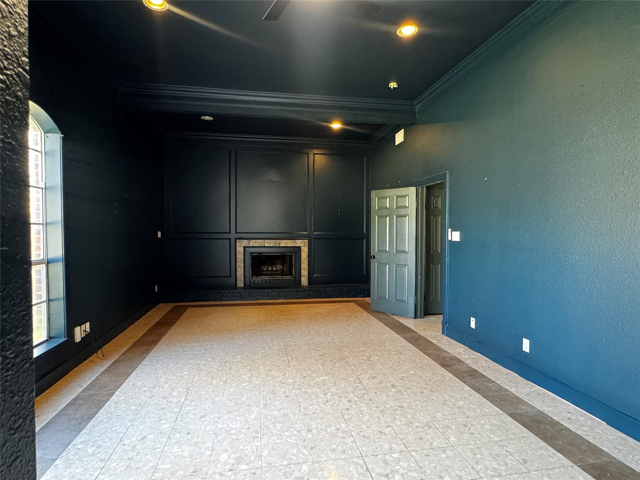 2426 Carriage Lamp Lane