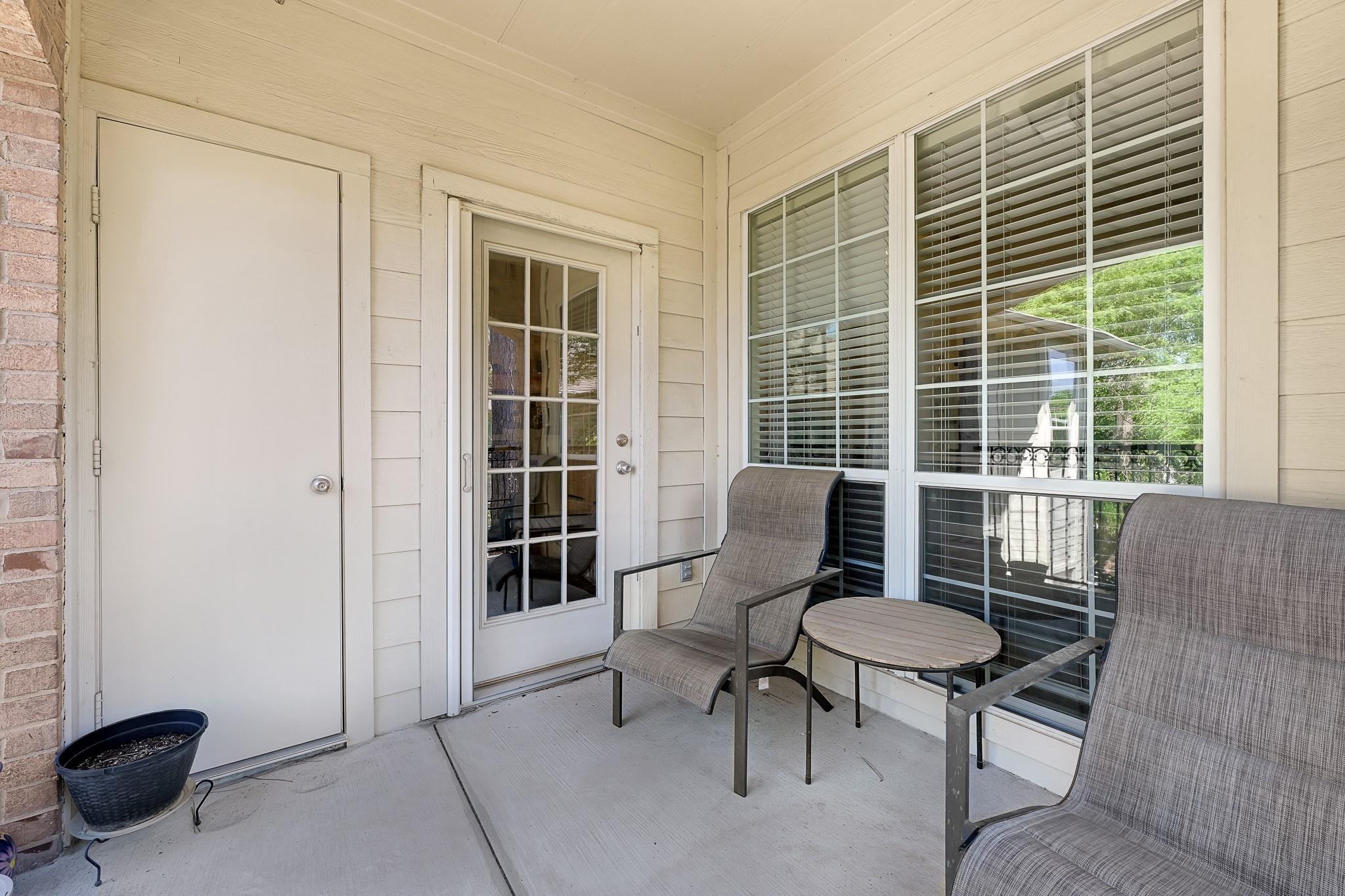 6607 Lake Woodlands Drive # 334