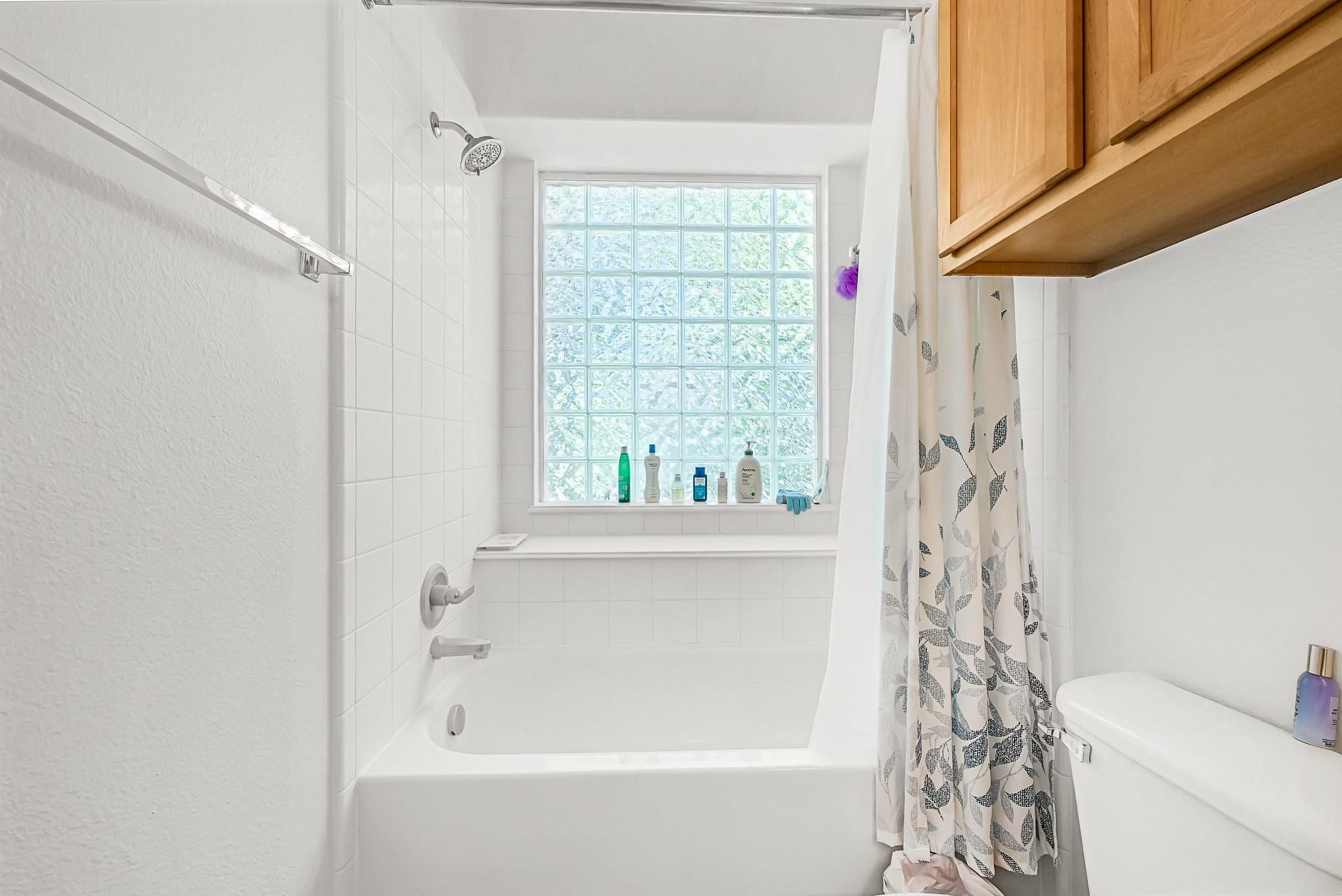 6607 Lake Woodlands Drive # 334