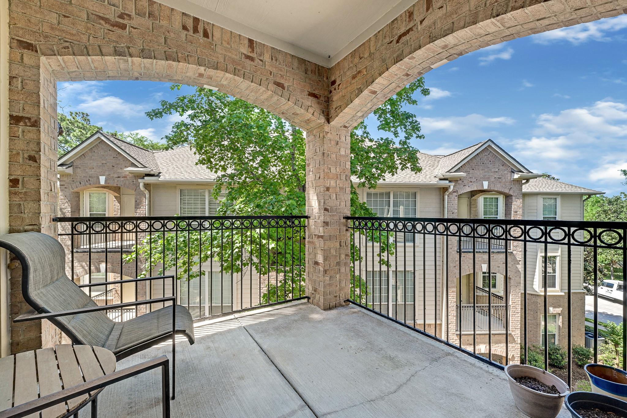 6607 Lake Woodlands Drive # 334