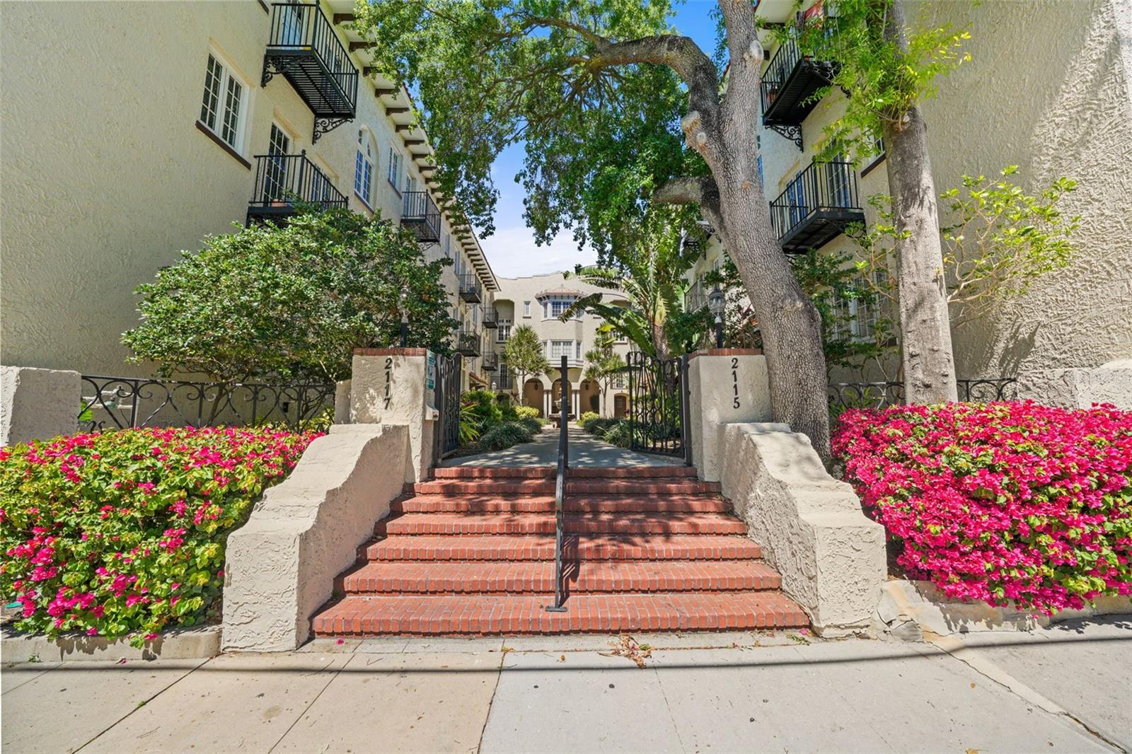 2117 W DEKLE AVE #H1