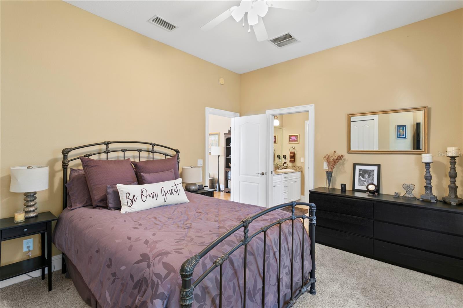 3118 W BAY VILLA AVE