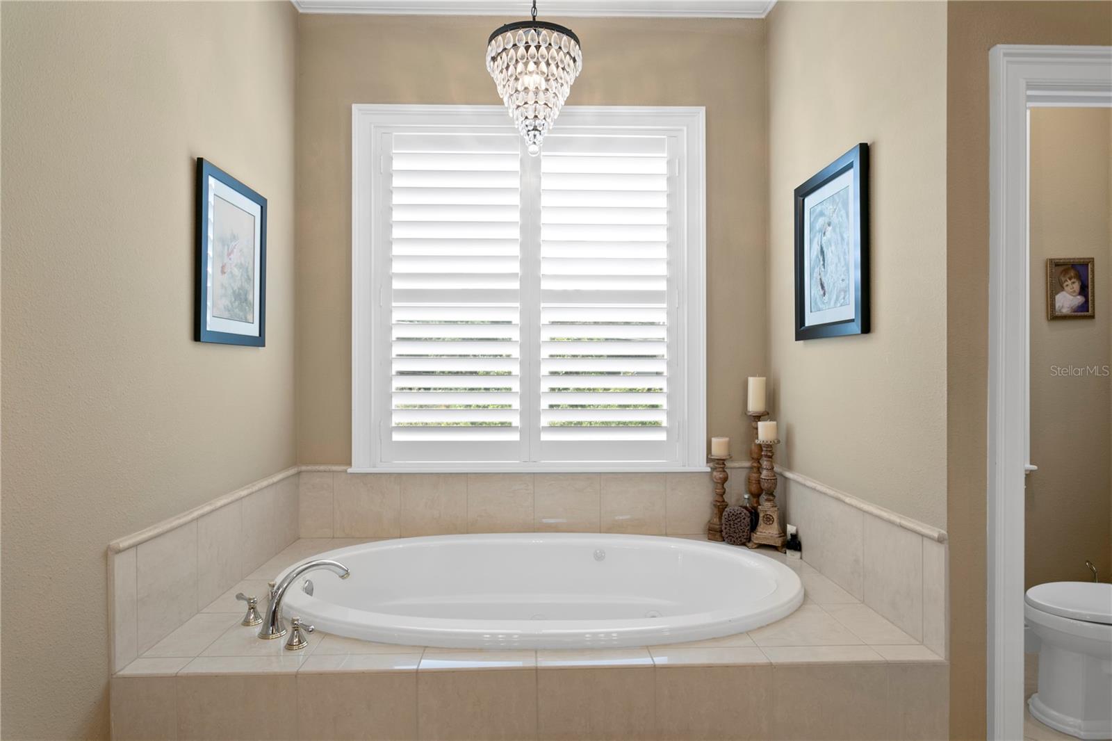 3118 W BAY VILLA AVE