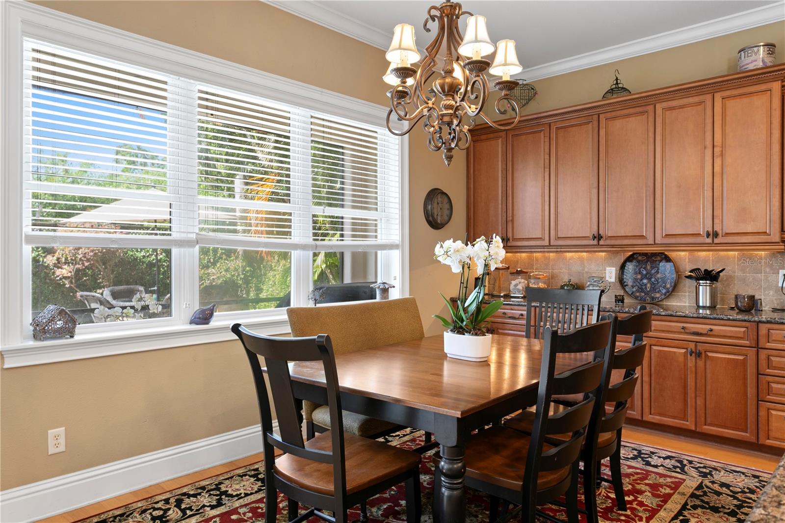 3118 W BAY VILLA AVE