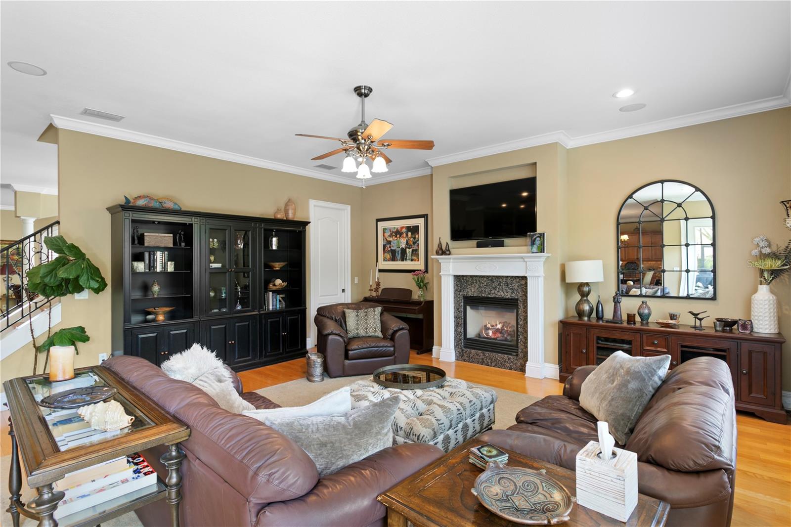 3118 W BAY VILLA AVE