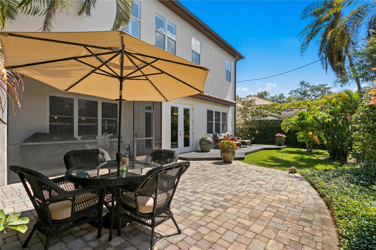 3118 W BAY VILLA AVE