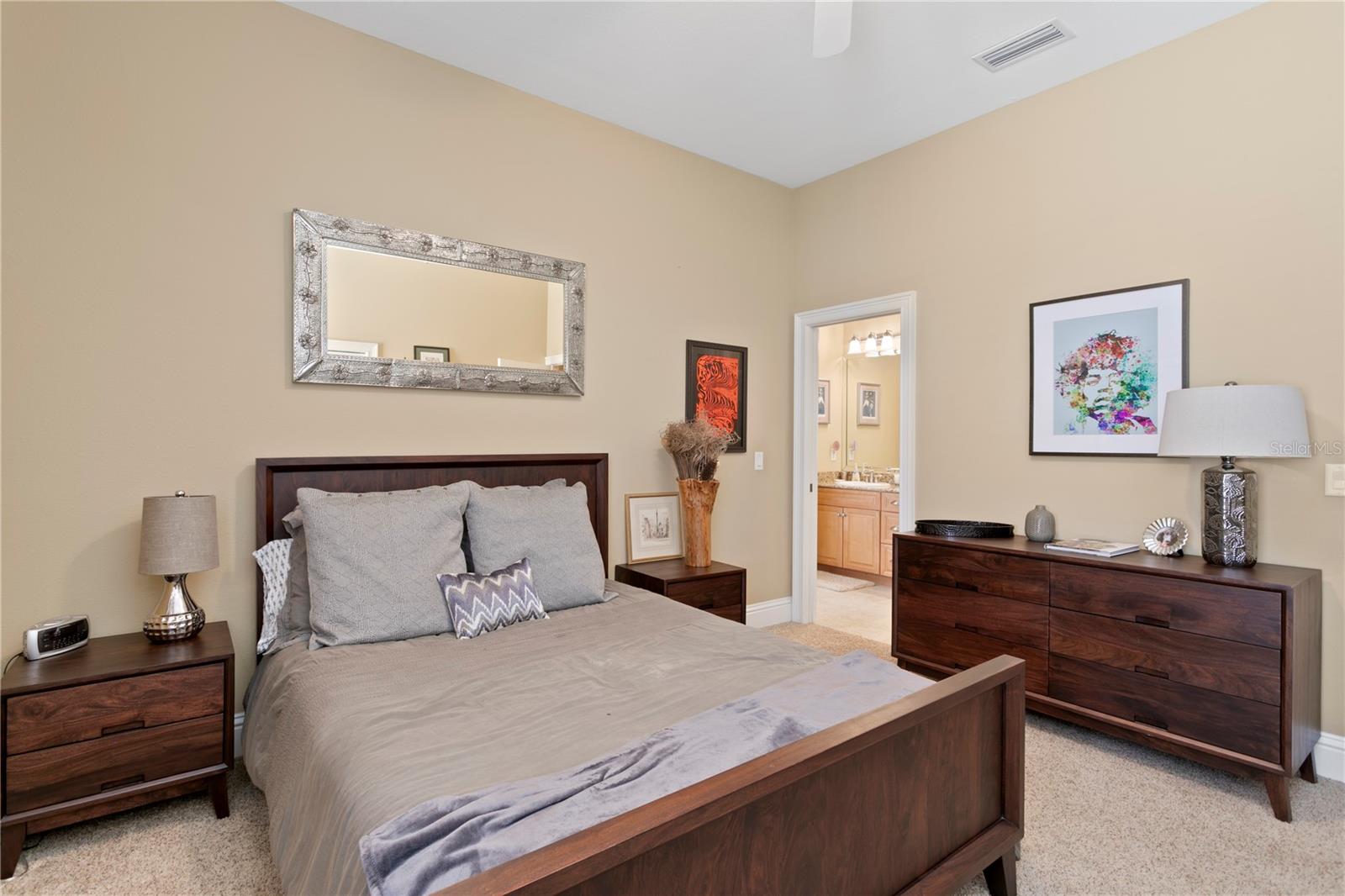 3118 W BAY VILLA AVE