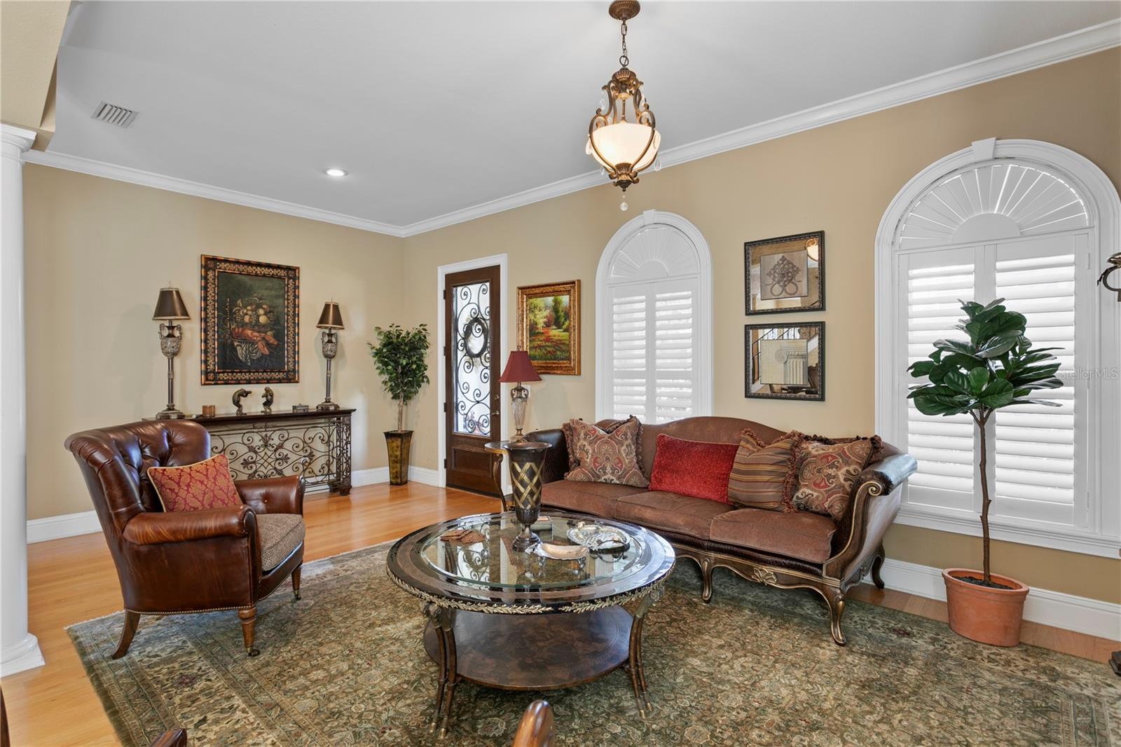 3118 W BAY VILLA AVE