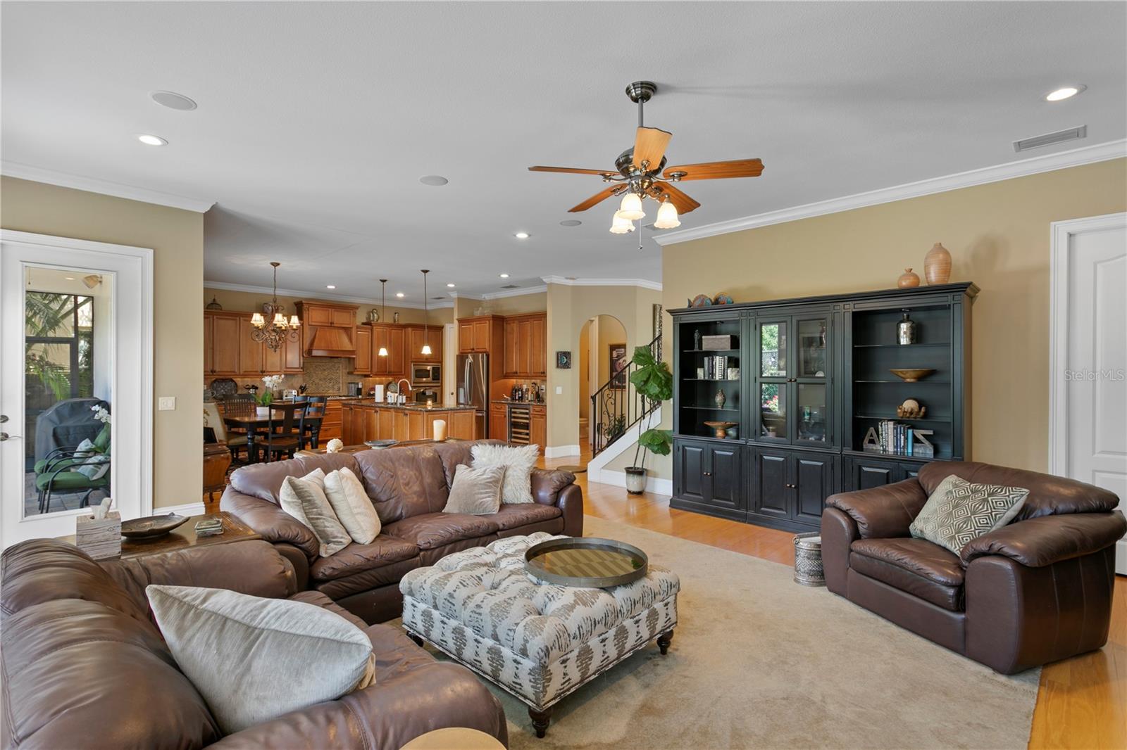 3118 W BAY VILLA AVE