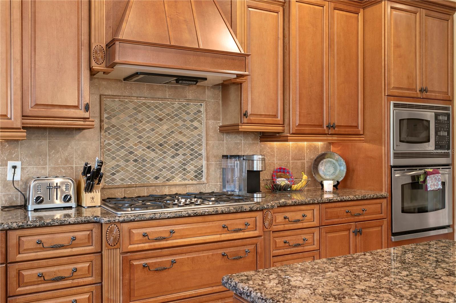 3118 W BAY VILLA AVE