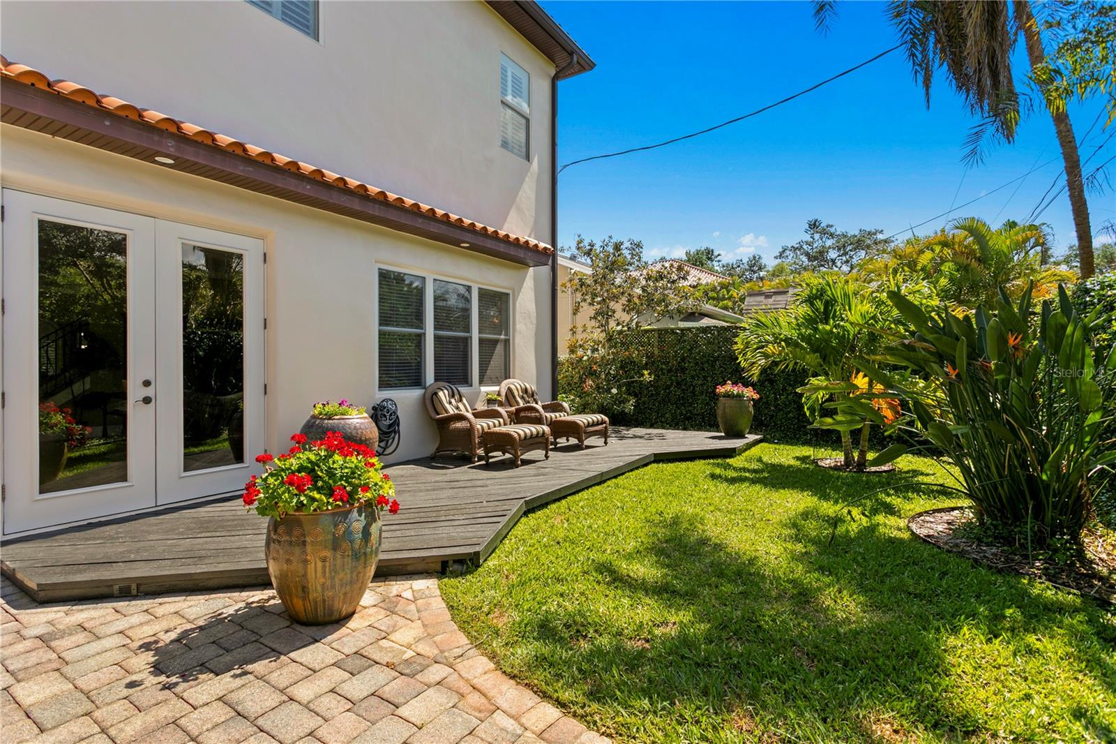 3118 W BAY VILLA AVE