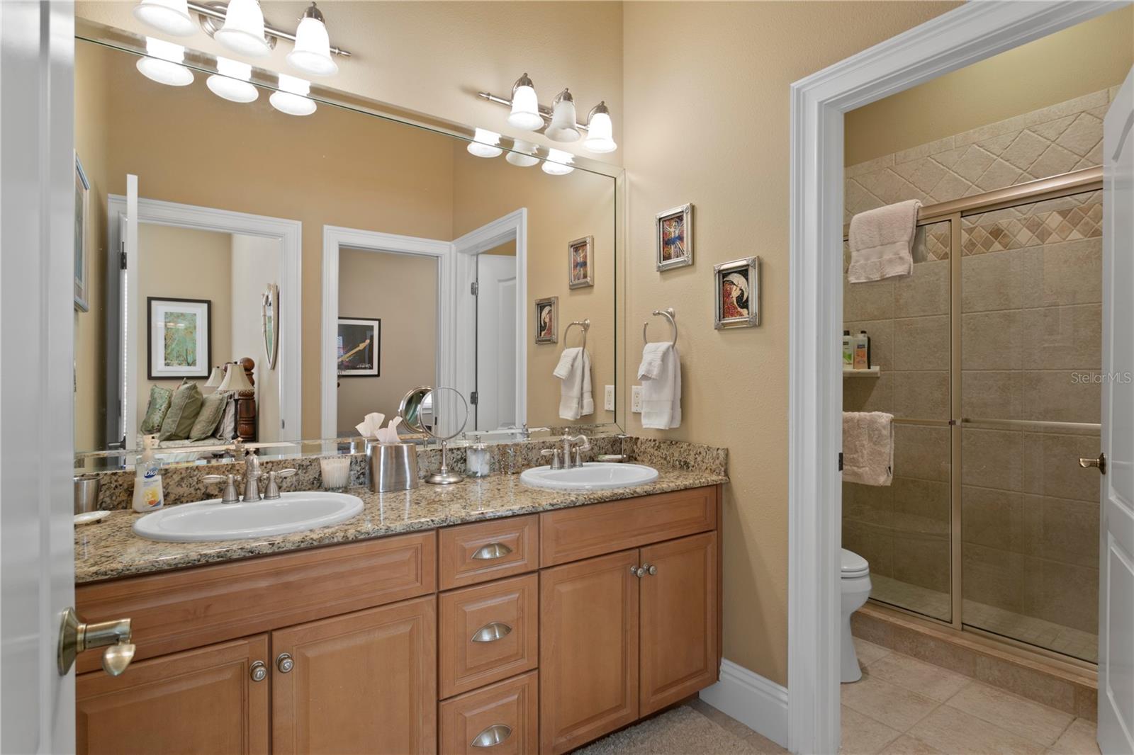 3118 W BAY VILLA AVE