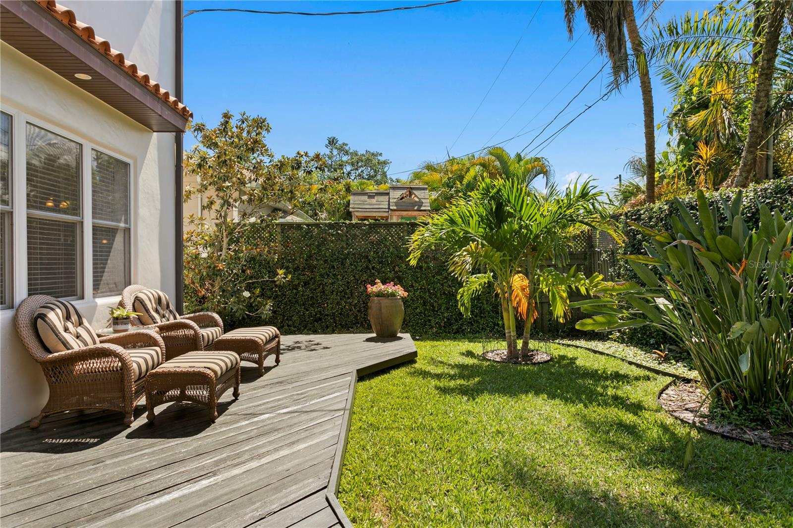 3118 W BAY VILLA AVE