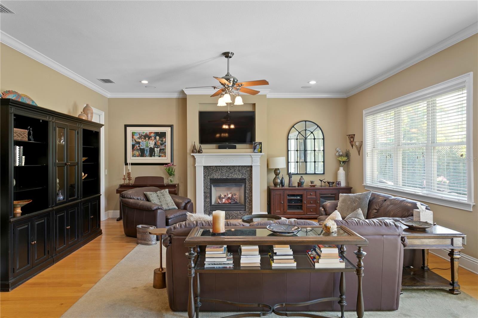 3118 W BAY VILLA AVE