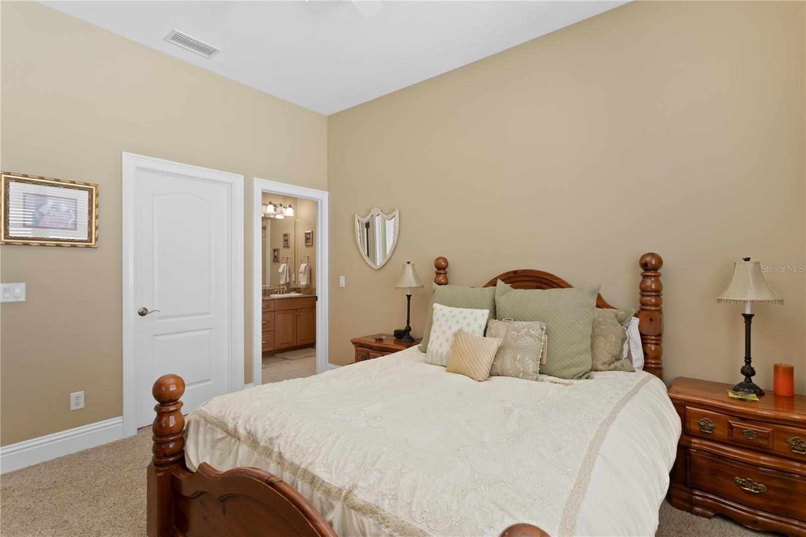 3118 W BAY VILLA AVE