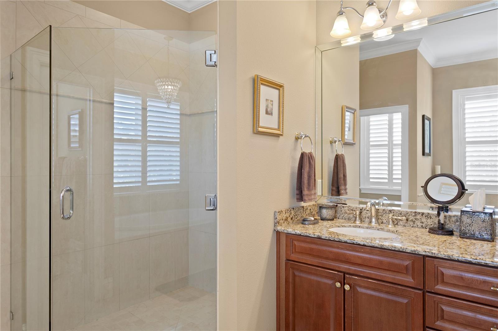 3118 W BAY VILLA AVE