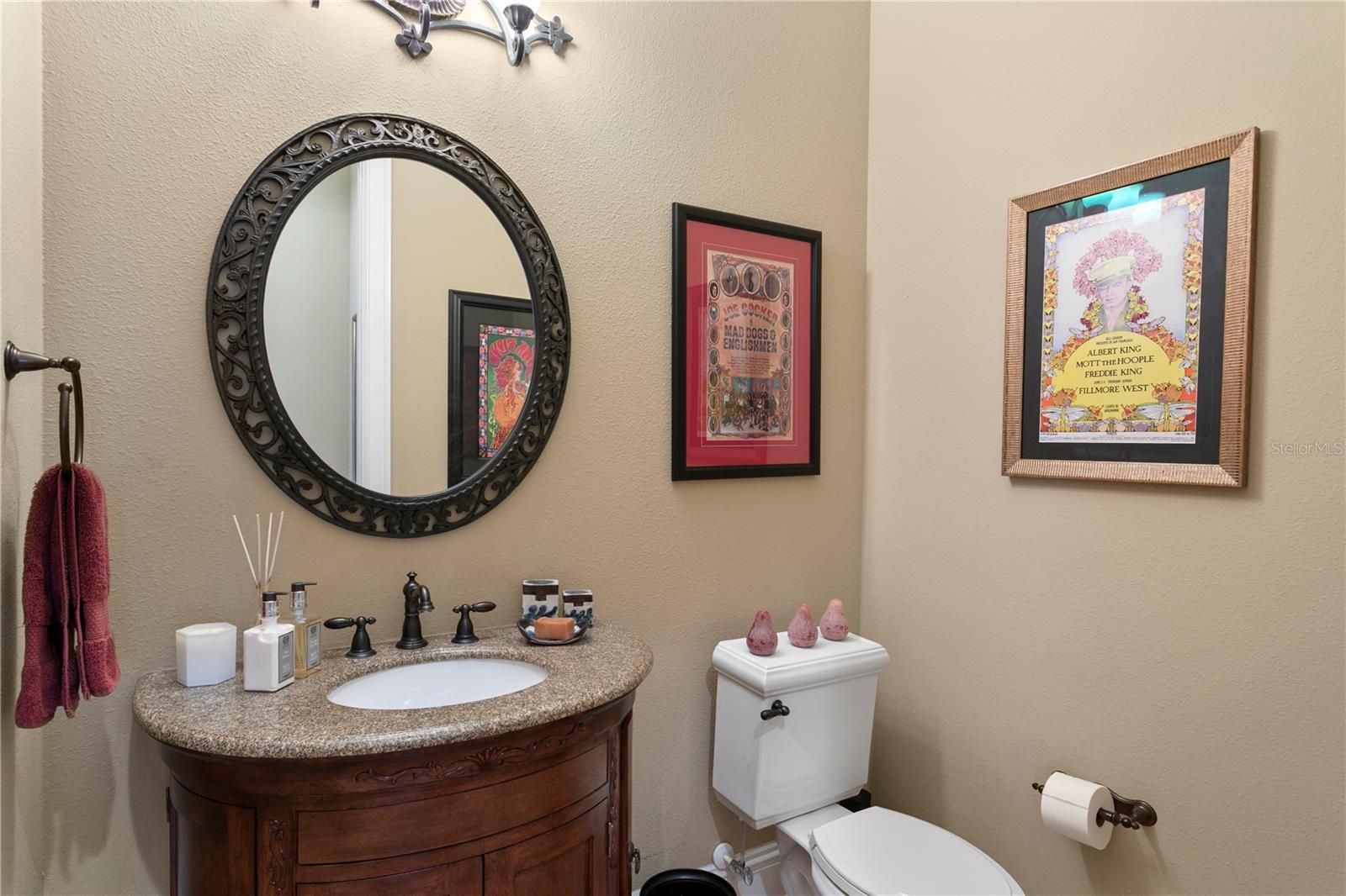 3118 W BAY VILLA AVE