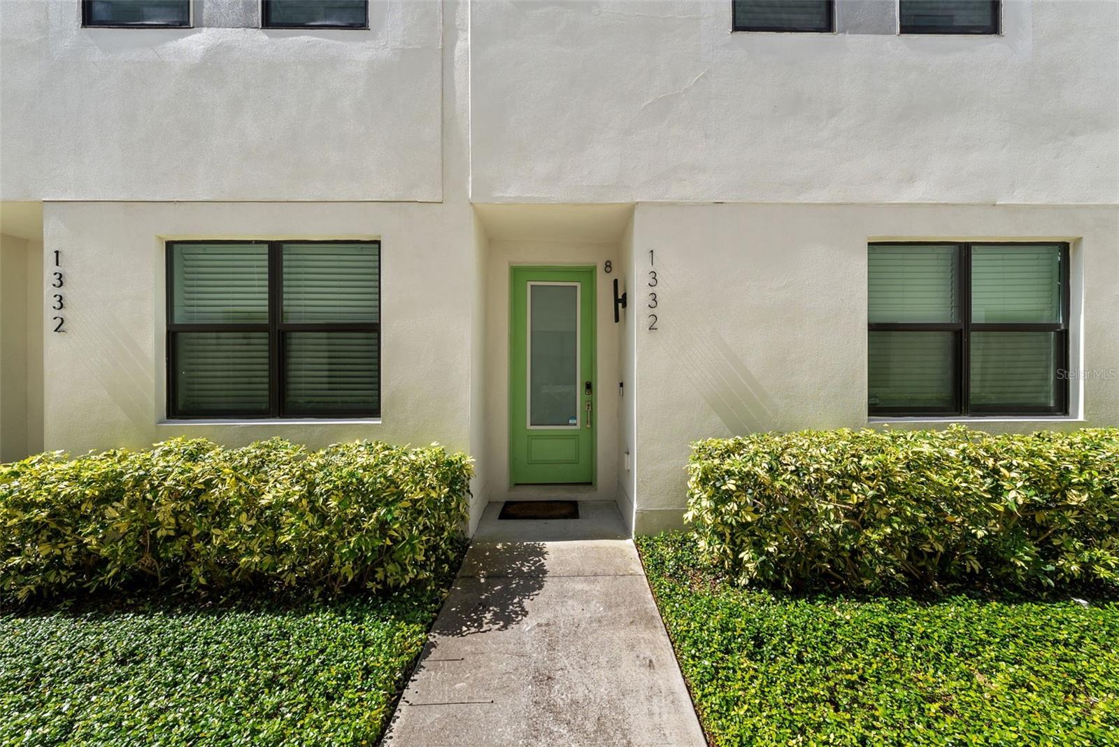 1332 W GRAY ST #8