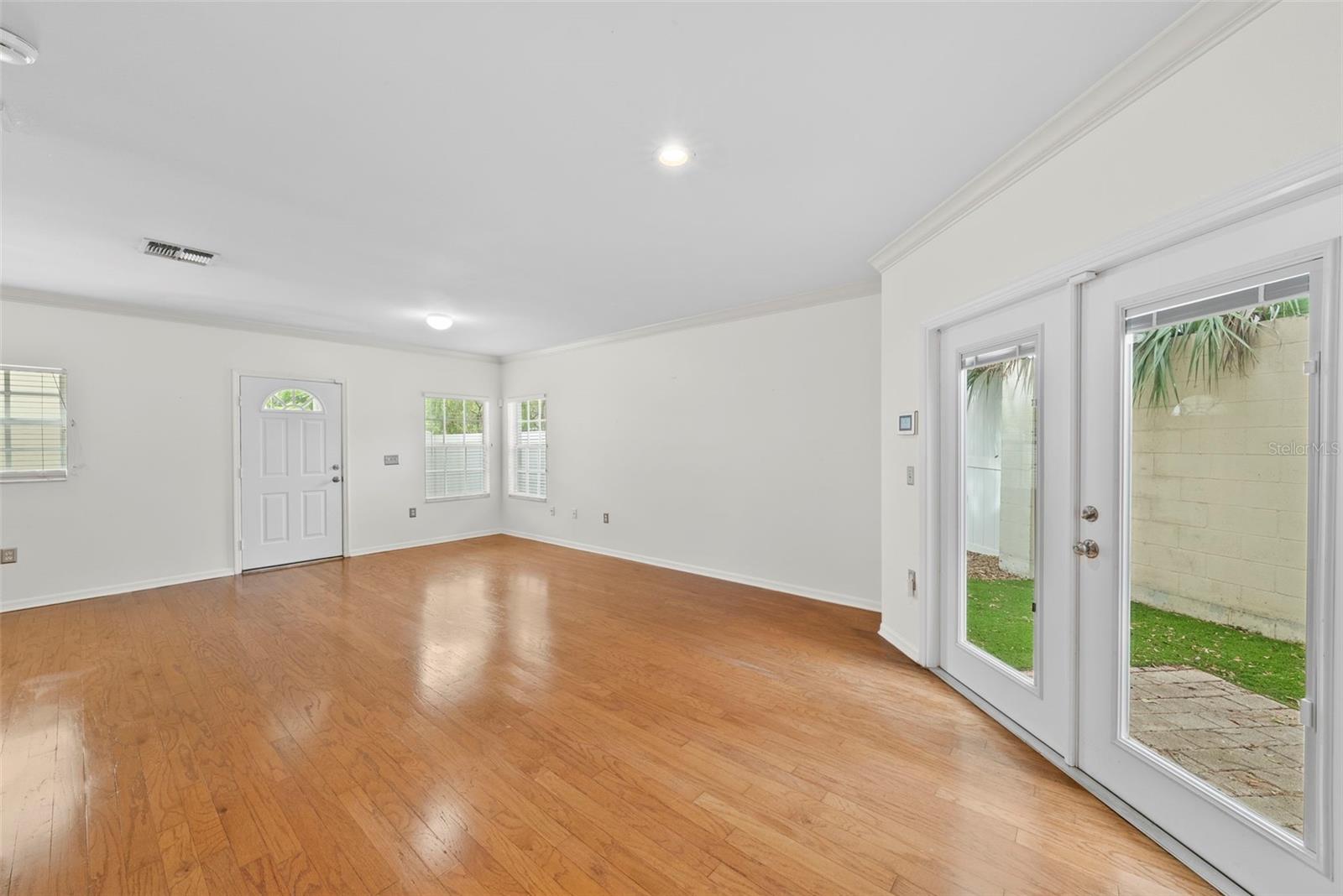 2515 W KANSAS AVE #E