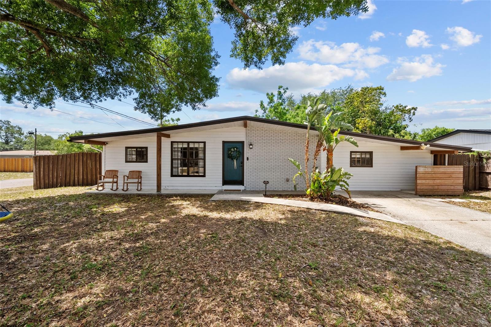 3702 W TYSON AVE