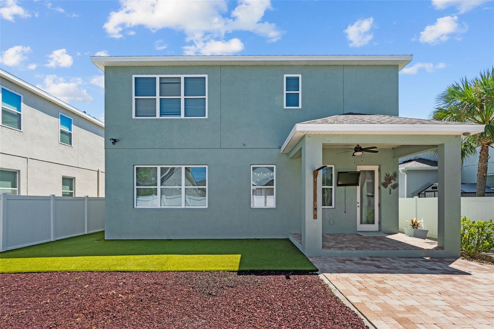 7611 S DESOTO ST