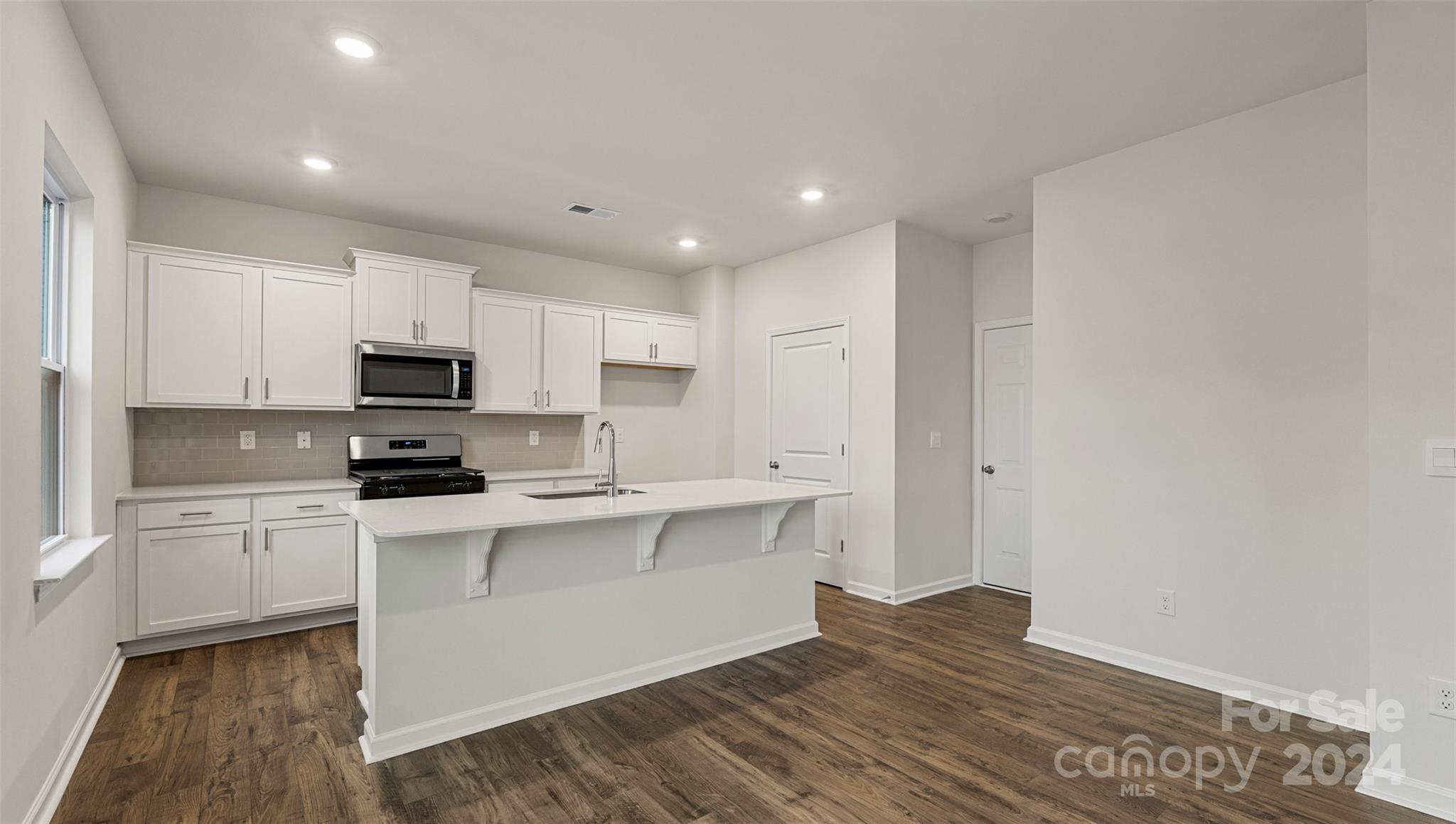 560 Country Oak Drive