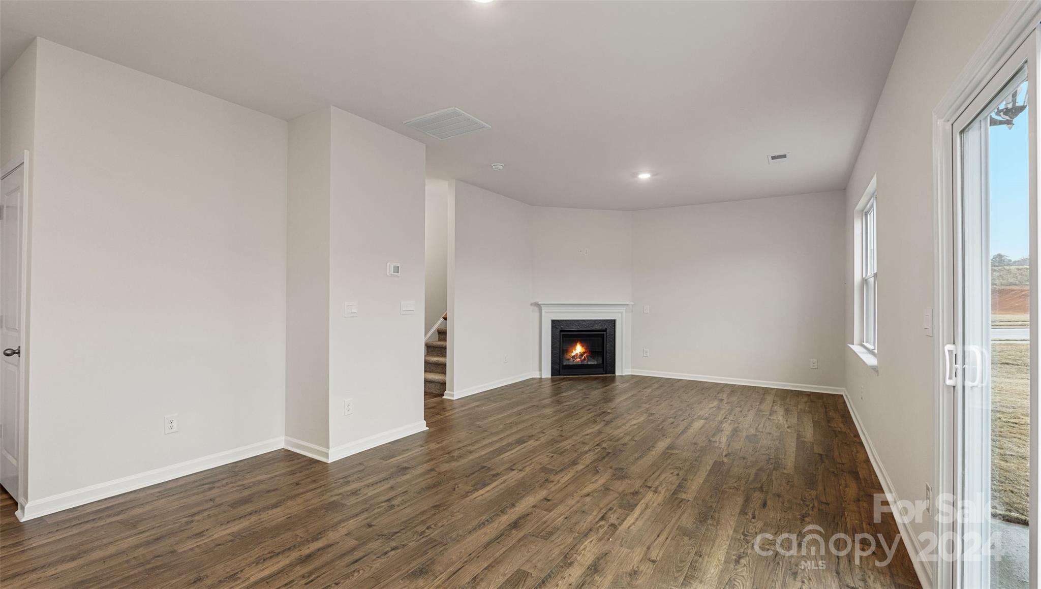 560 Country Oak Drive