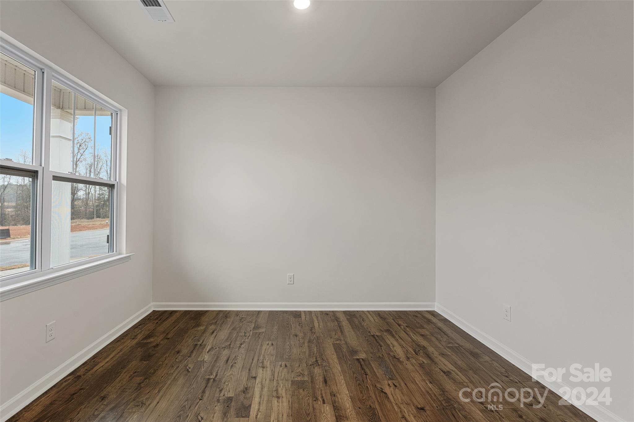 560 Country Oak Drive