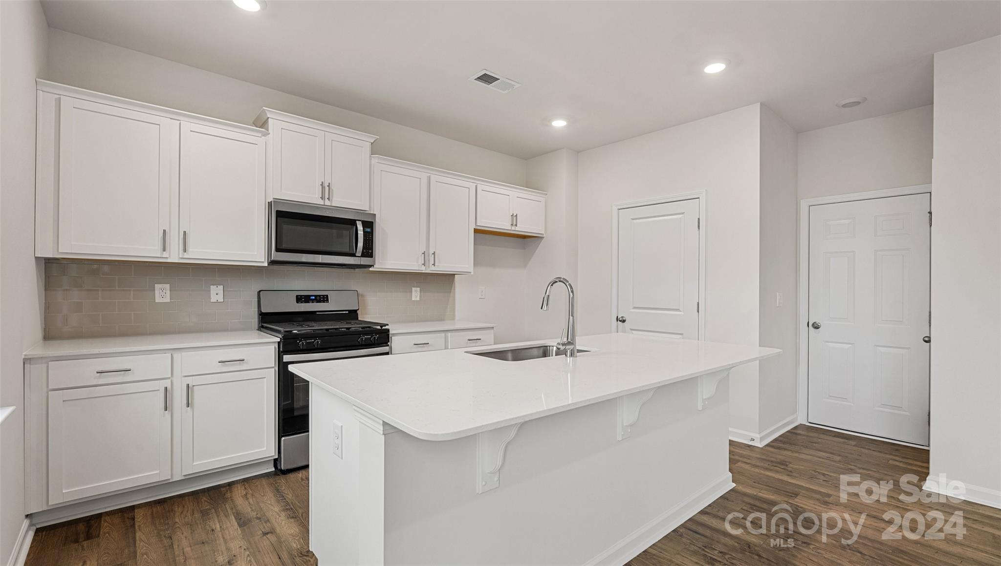 560 Country Oak Drive