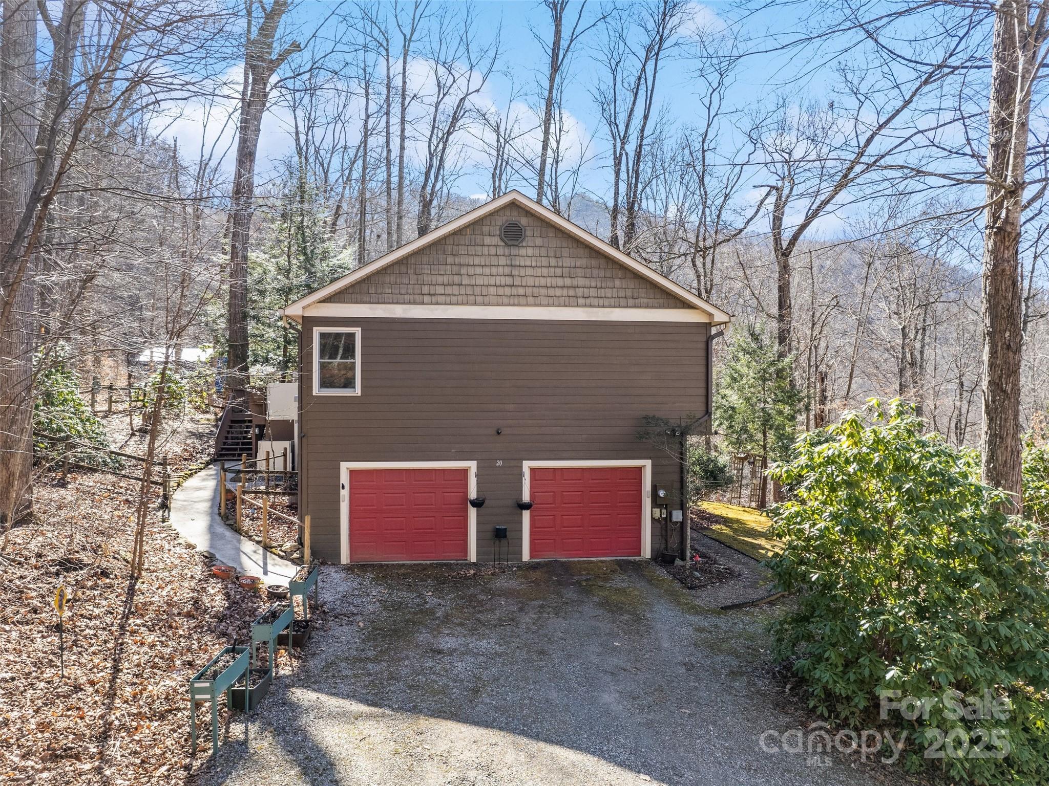 20 Bright Leaf Cove